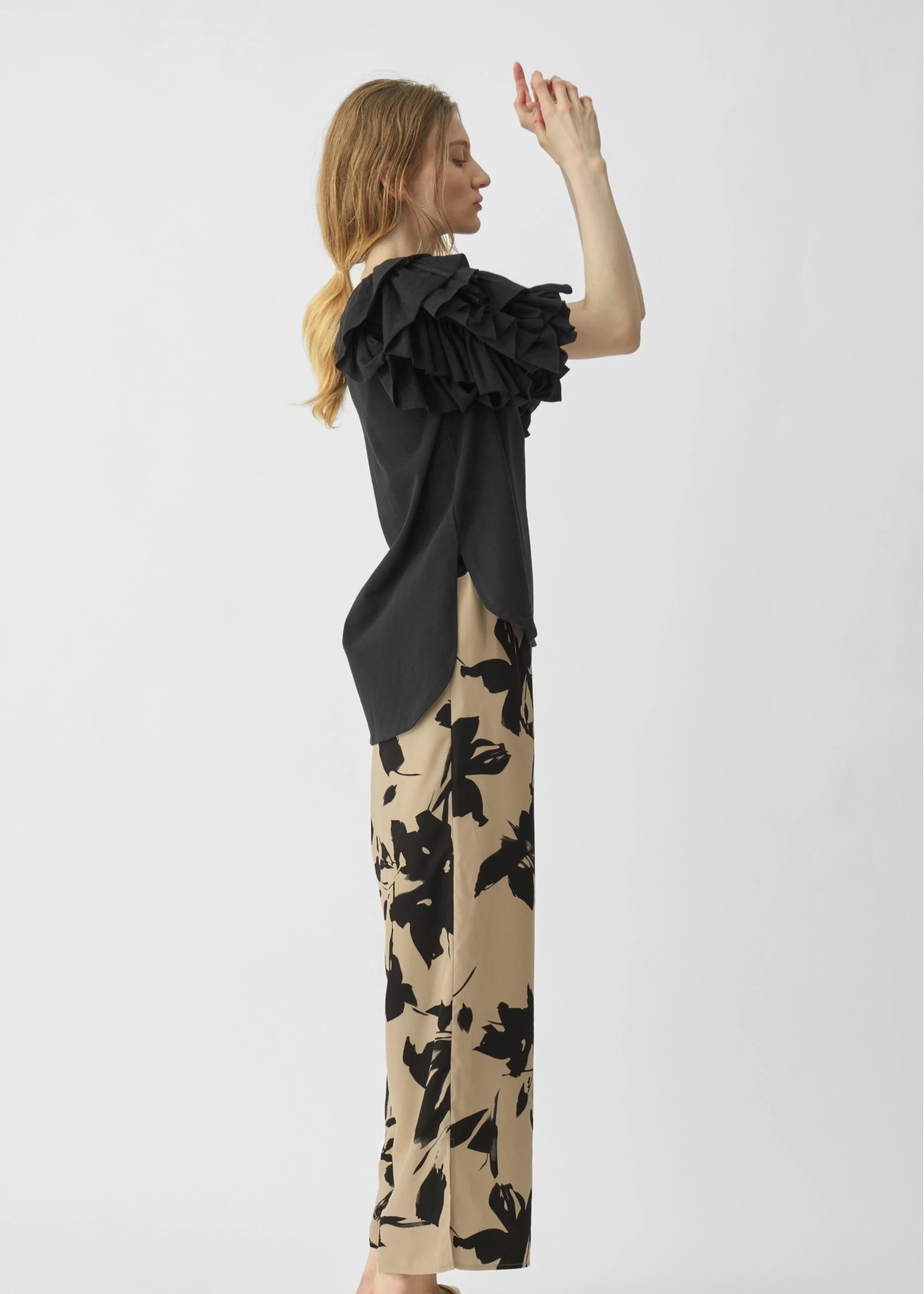 big flower side slit flare PT