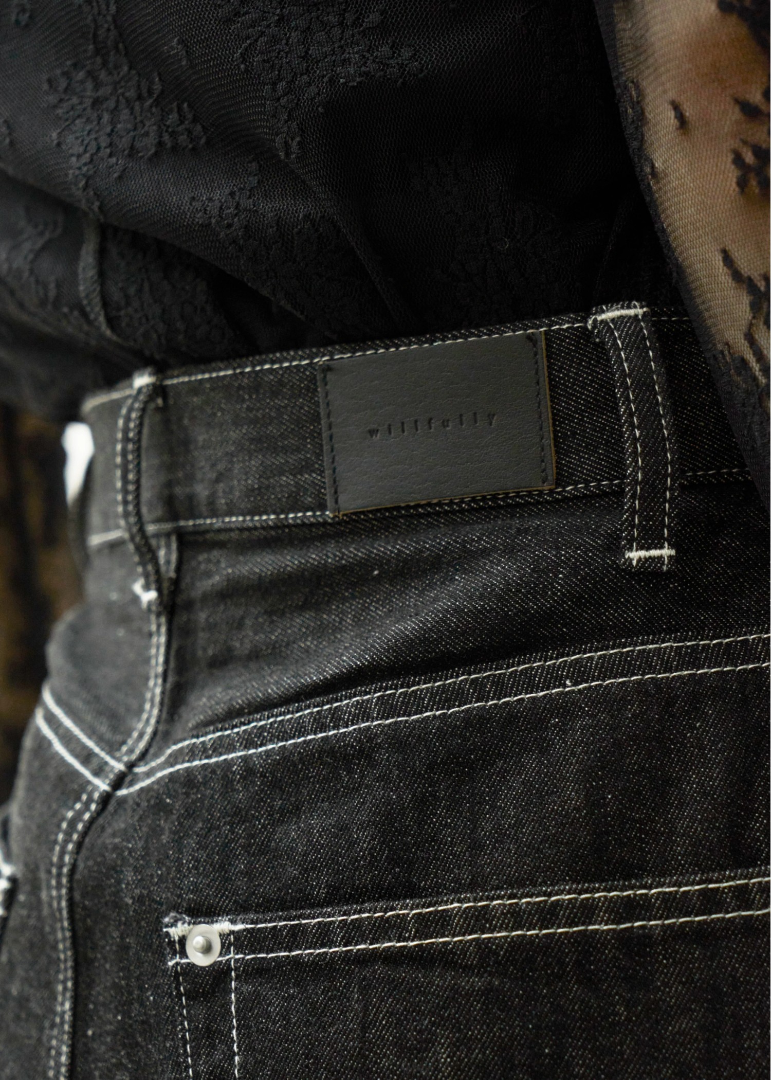 darts curve silhouette denim PT