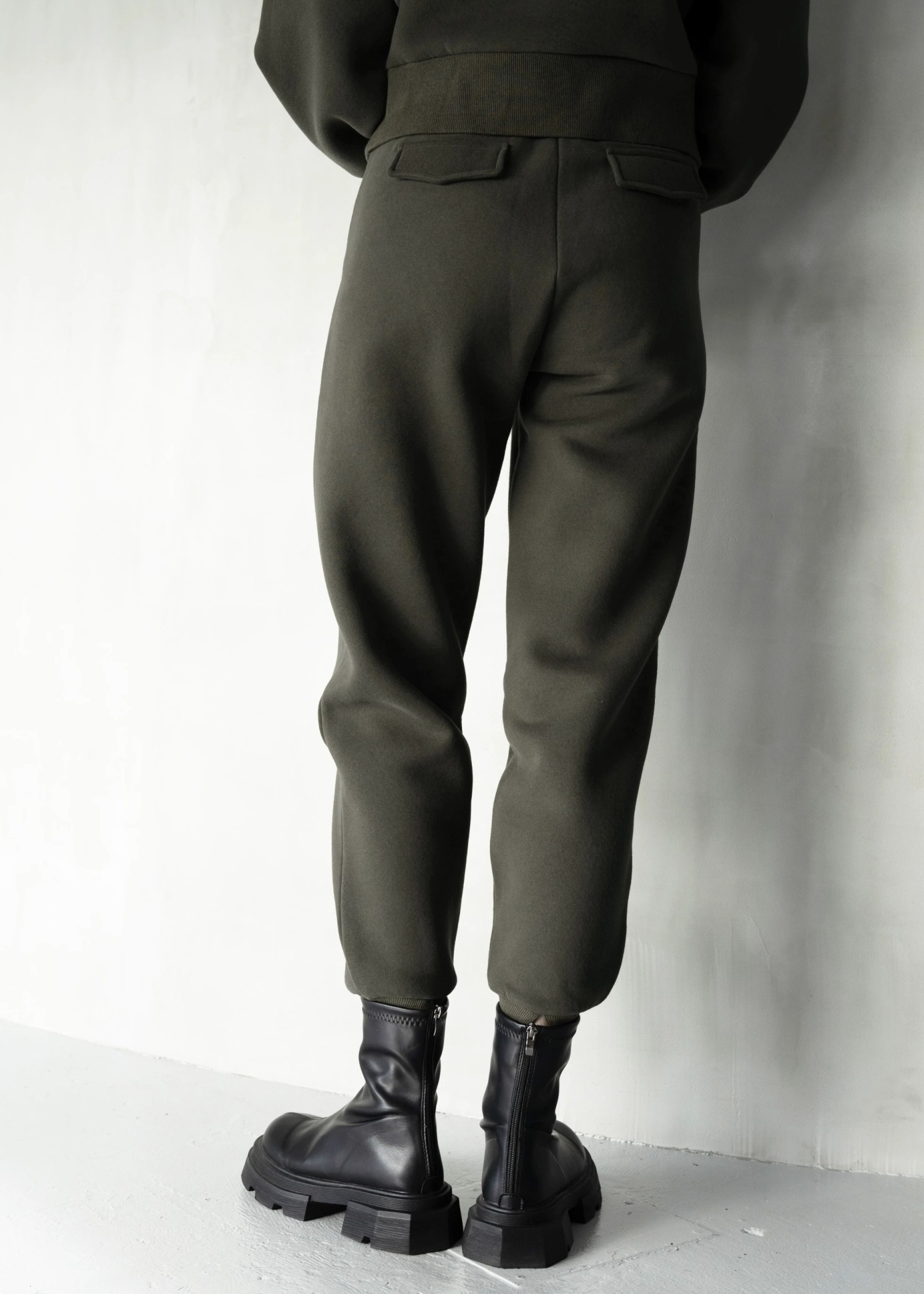 sweat raised back jogger slit PT