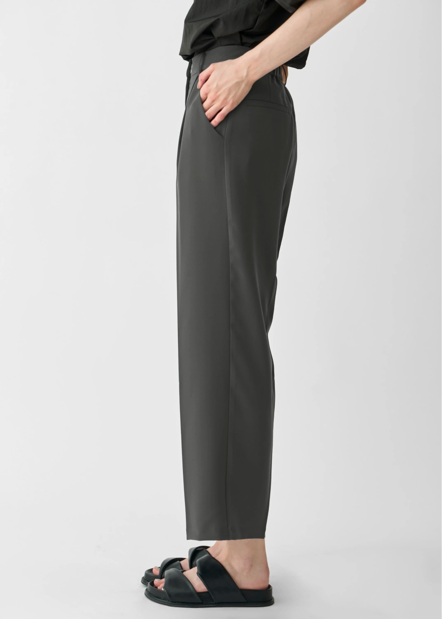 tuck center press slacks PT