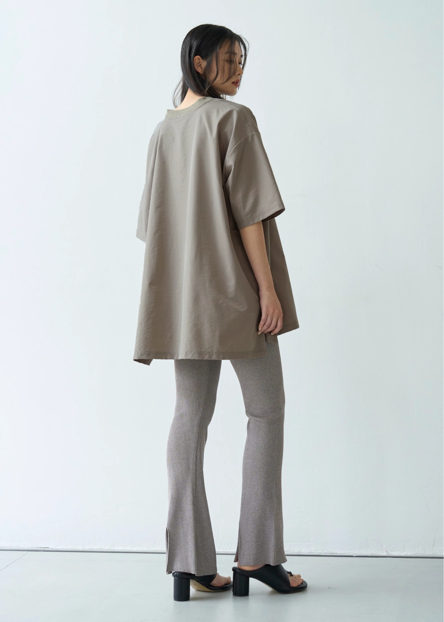 back center slit rib knit PT