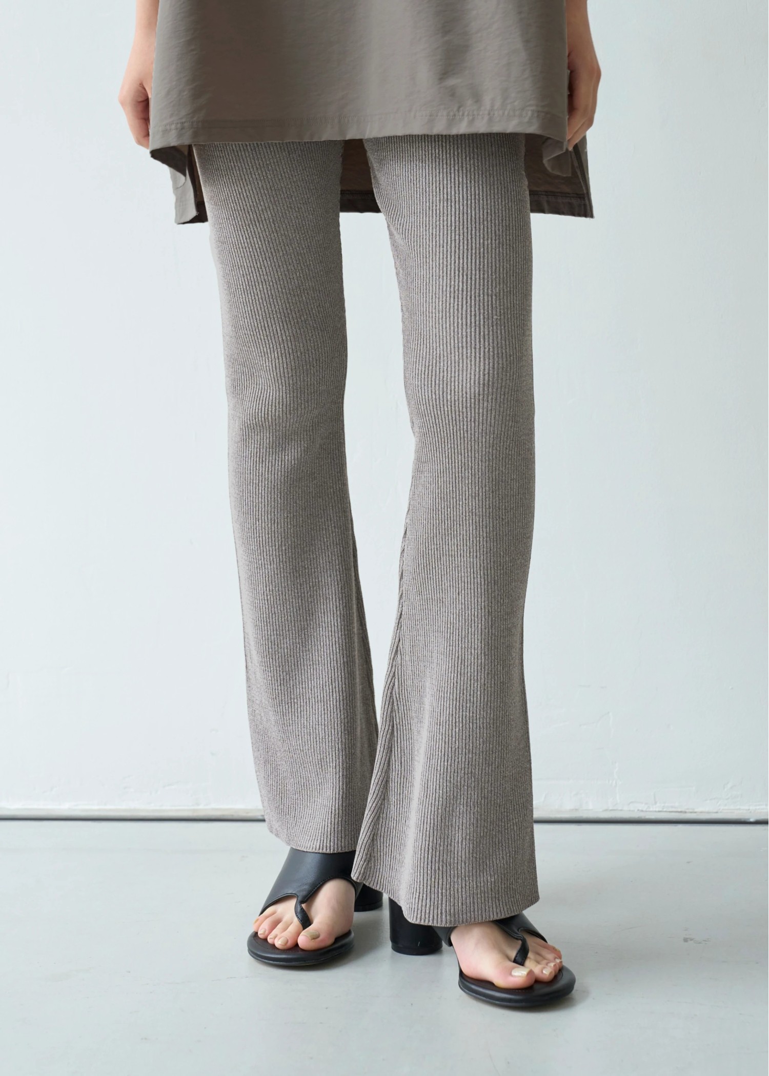 back center slit rib knit PT