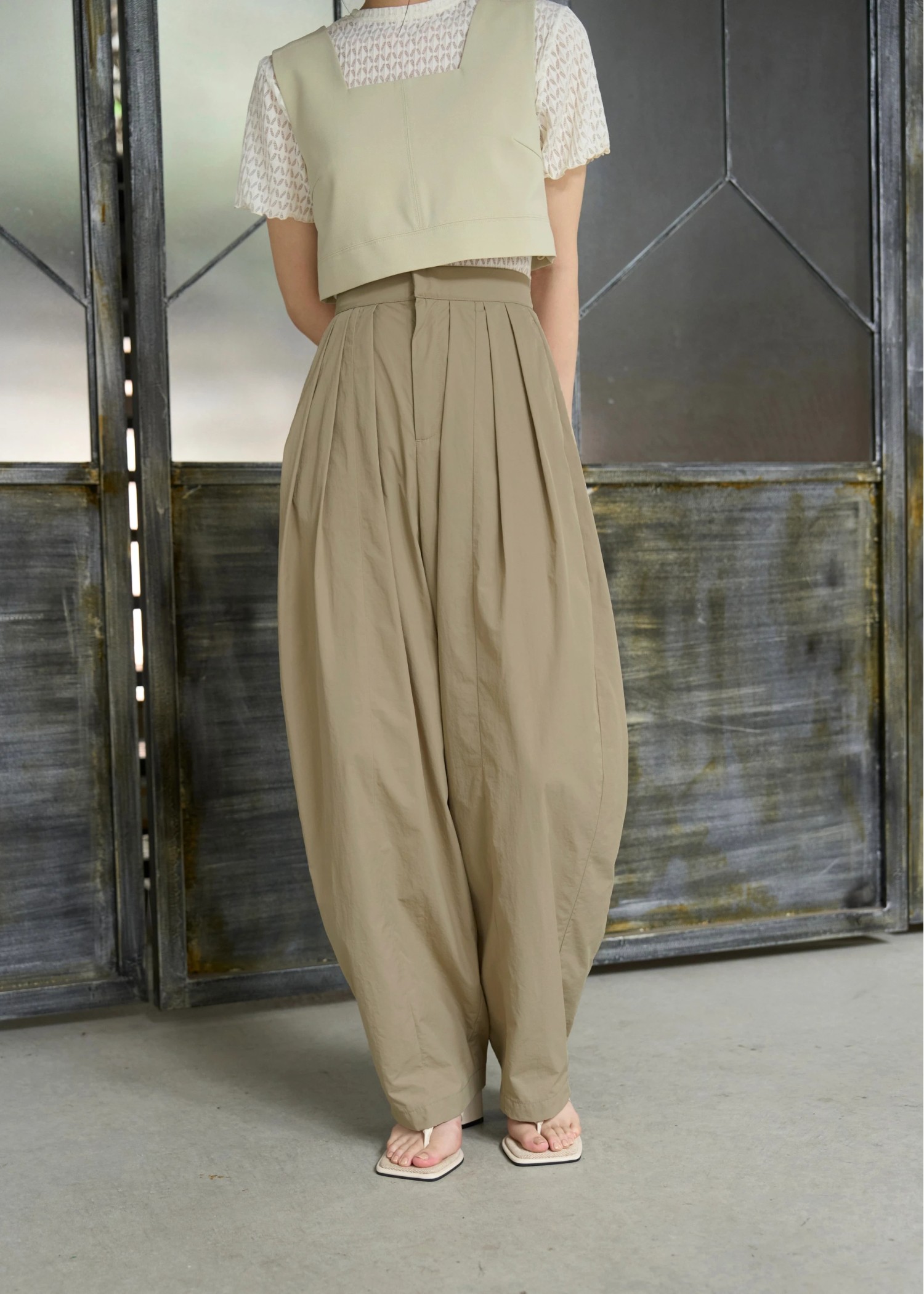 tuck wide panel nylon PT