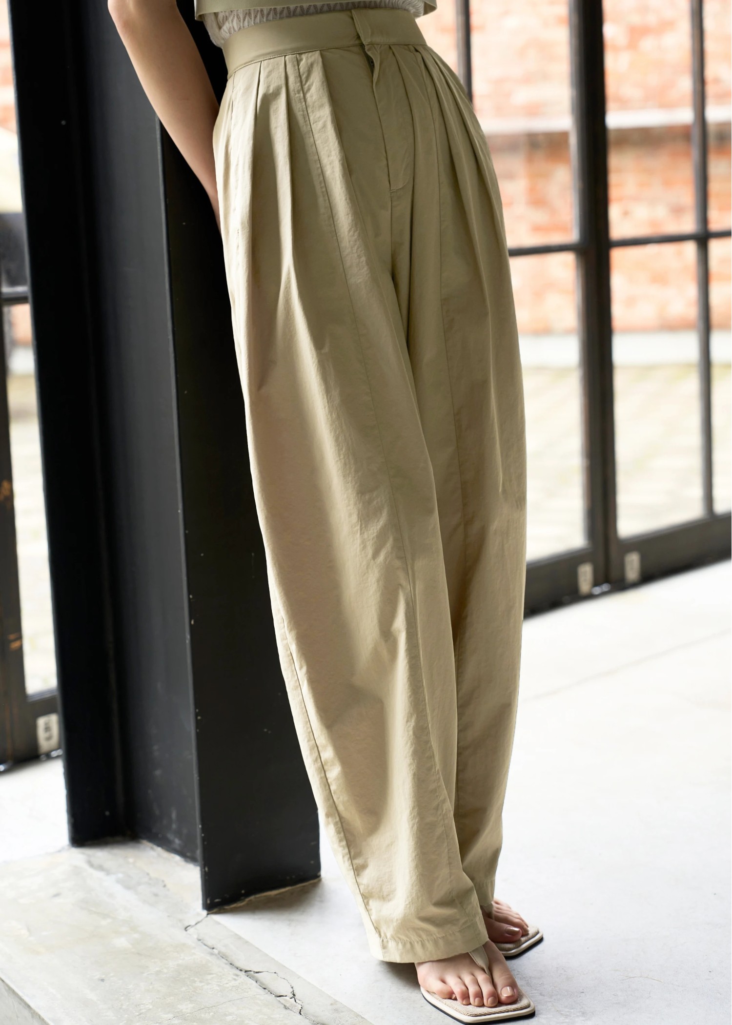 tuck wide panel nylon PT