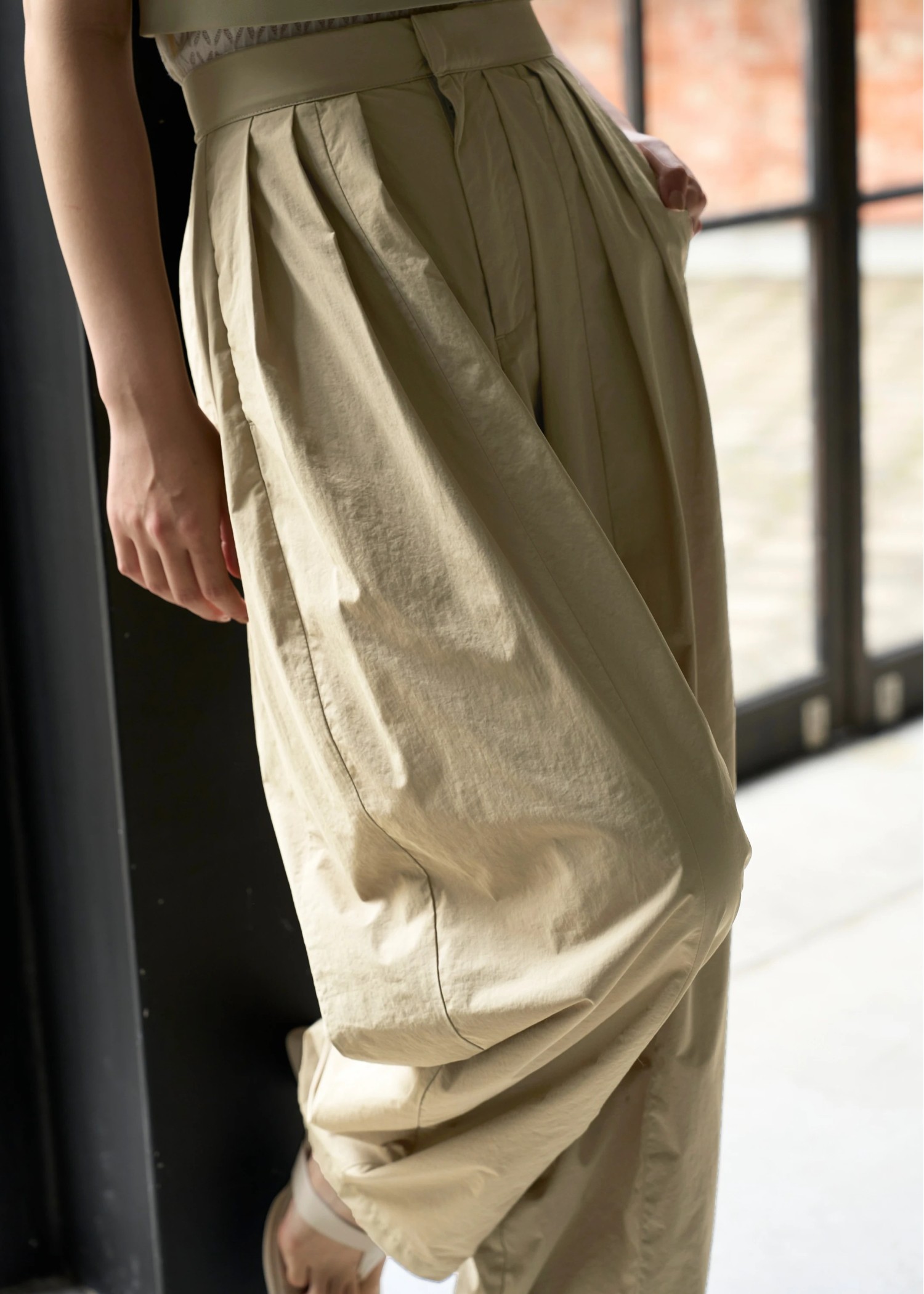 tuck wide panel nylon PT