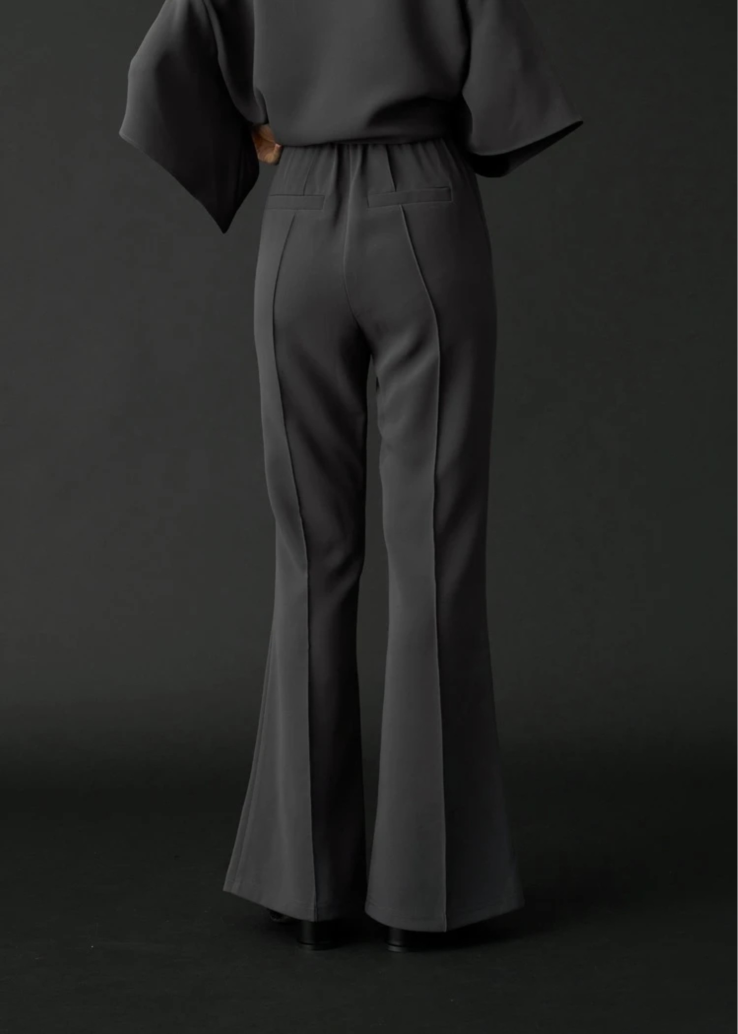 center slit relax flare PT