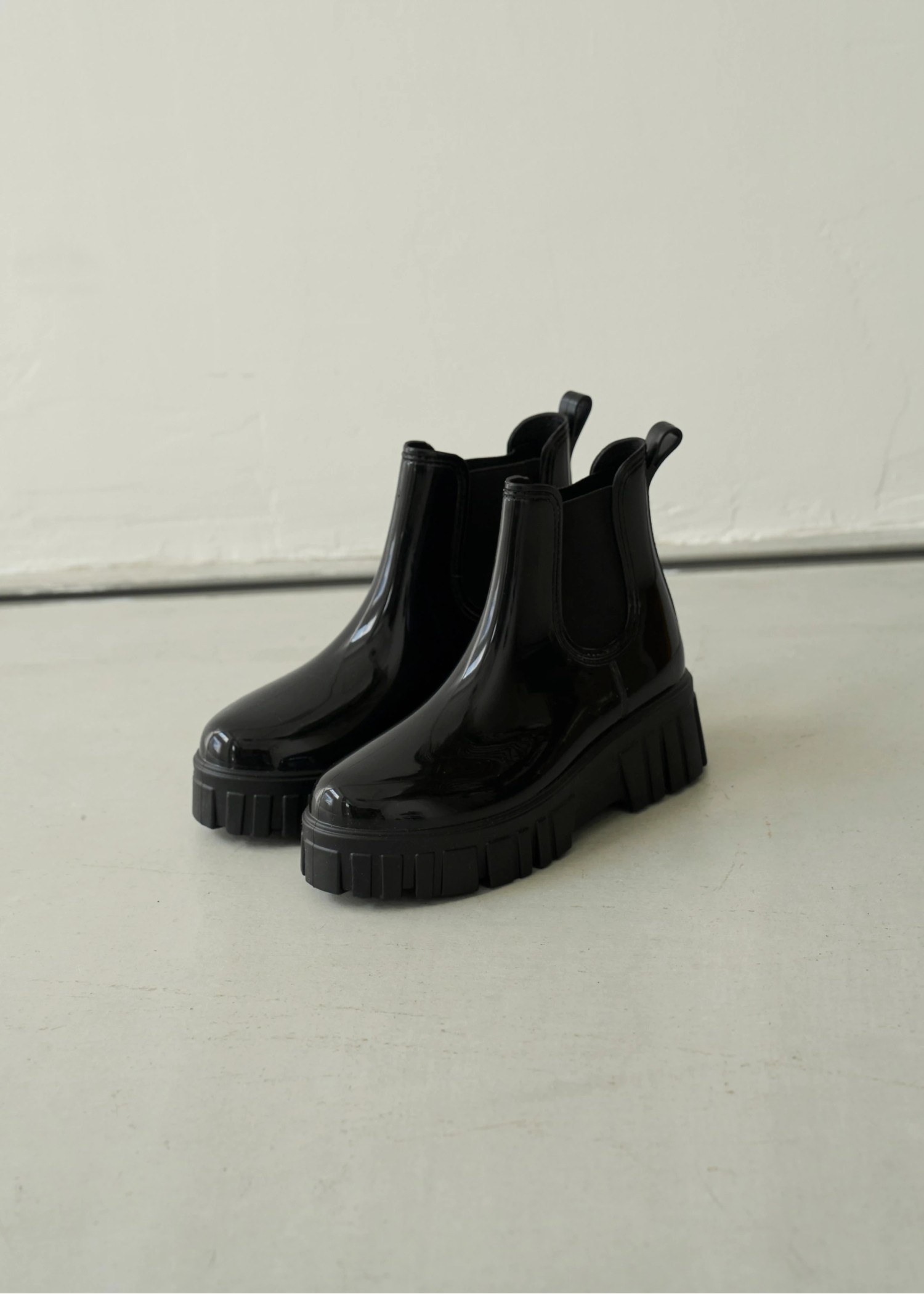enamel side gore rain boots