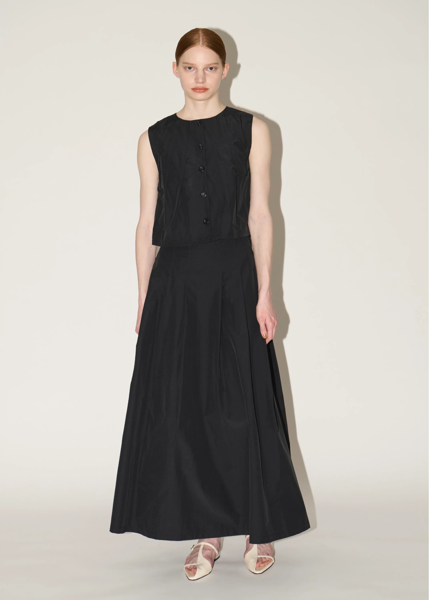 side button radially pleats SK