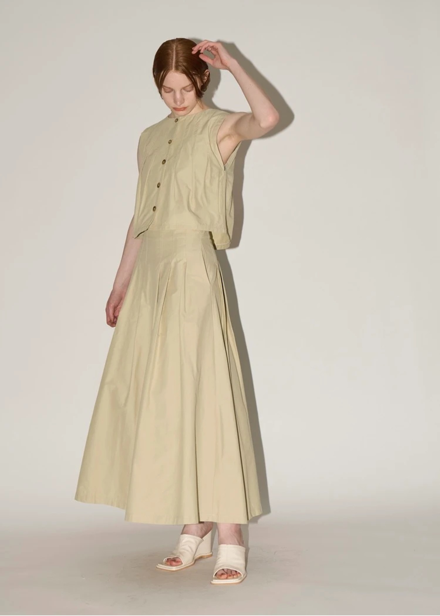 side button radially pleats SK