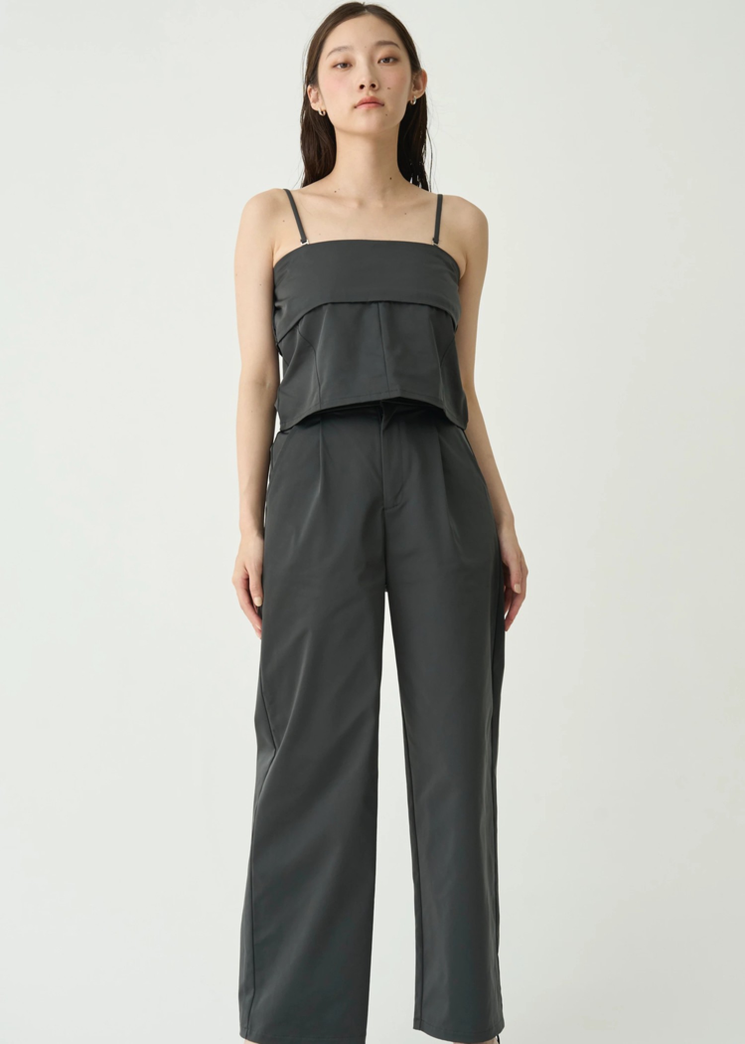 flutter bare tops & tuck pants SET UP