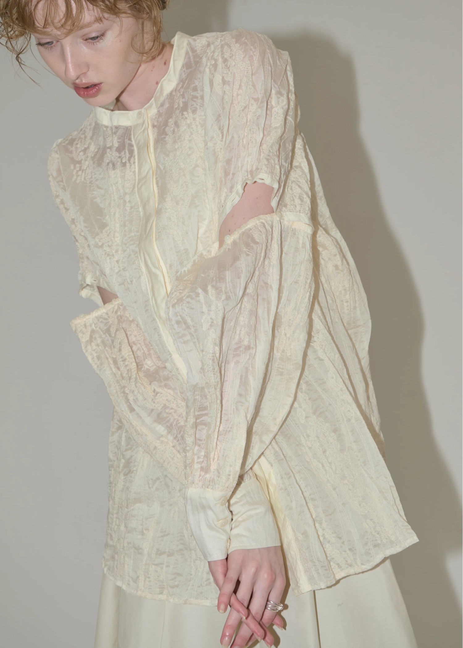 wrinkle embroidery removable sleeve BL