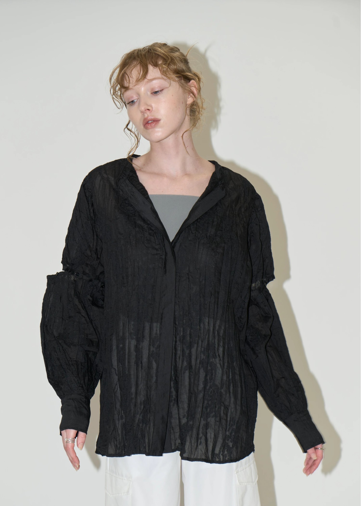 wrinkle embroidery removable sleeve BL