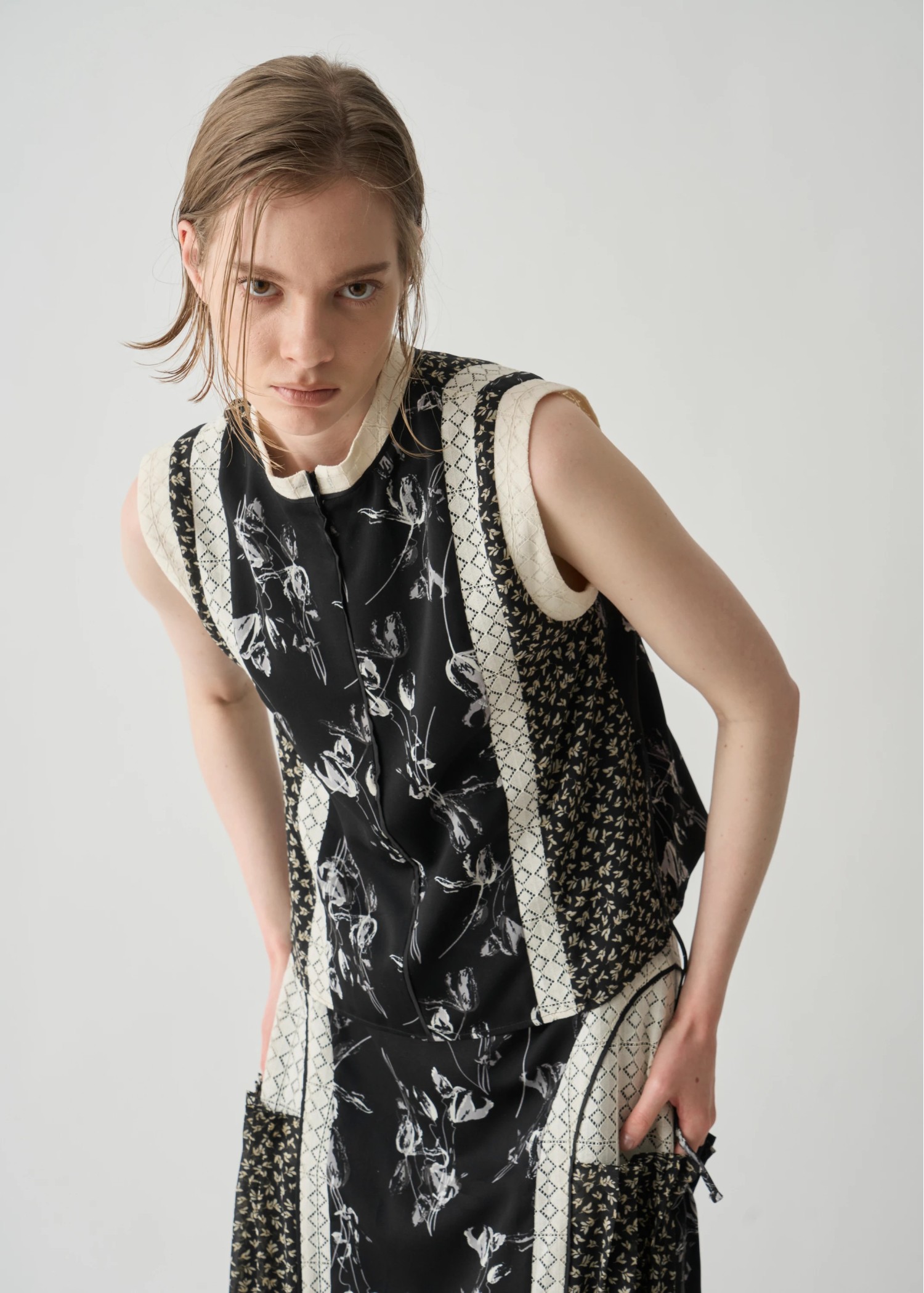 patchwork lace no sleeve BL