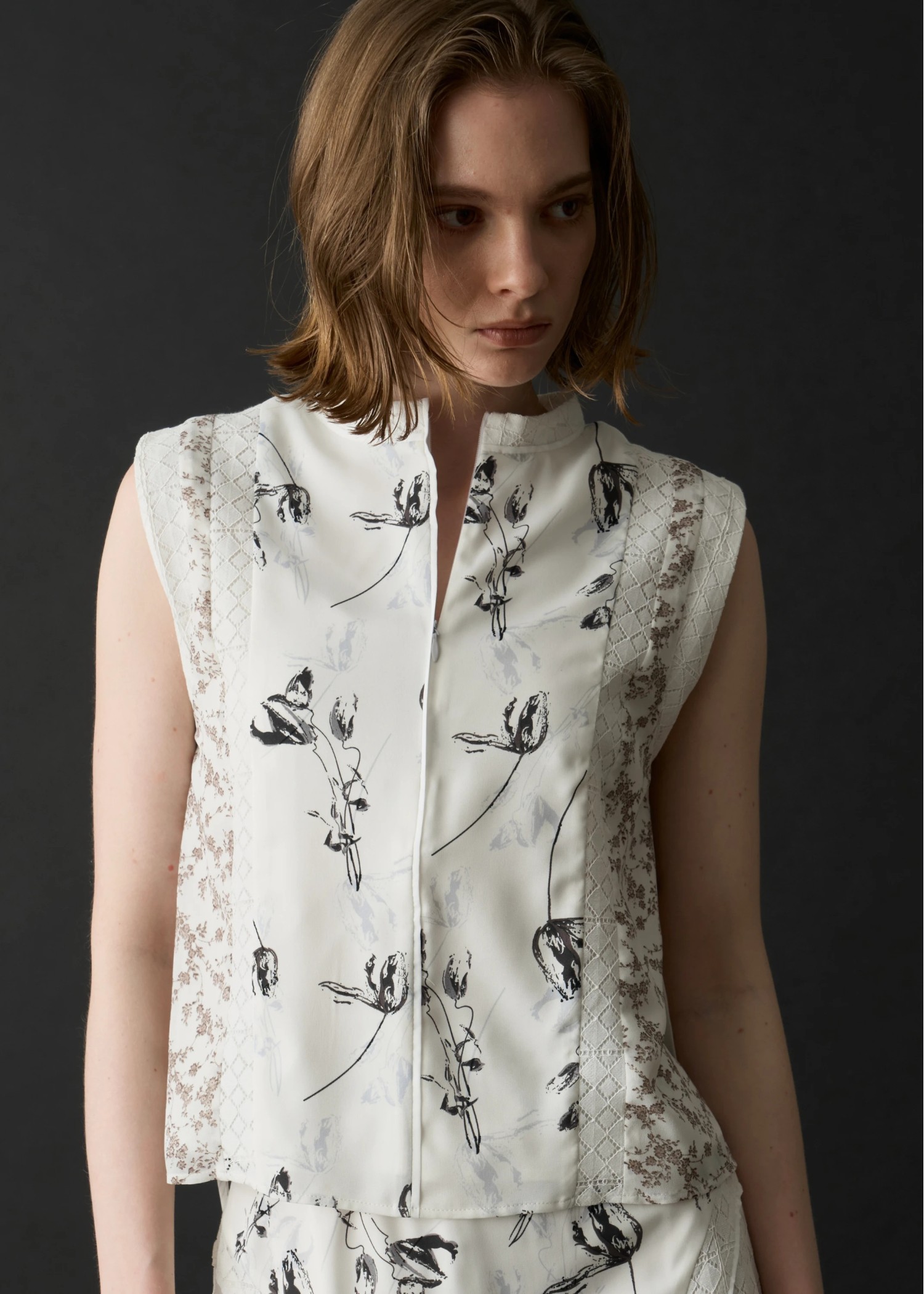 patchwork lace no sleeve BL