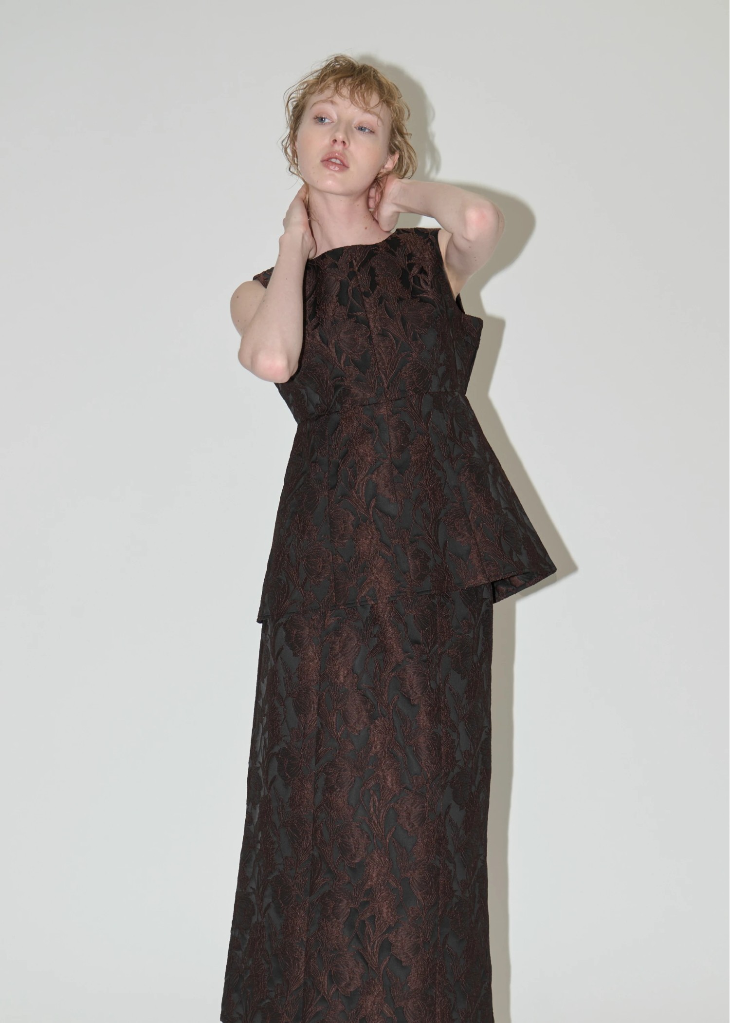 monotone jacquard no sleeve peplum TOPS