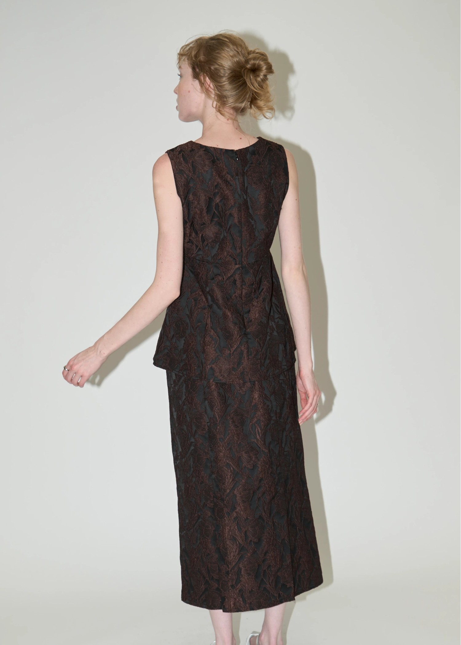 monotone jacquard no sleeve peplum TOPS