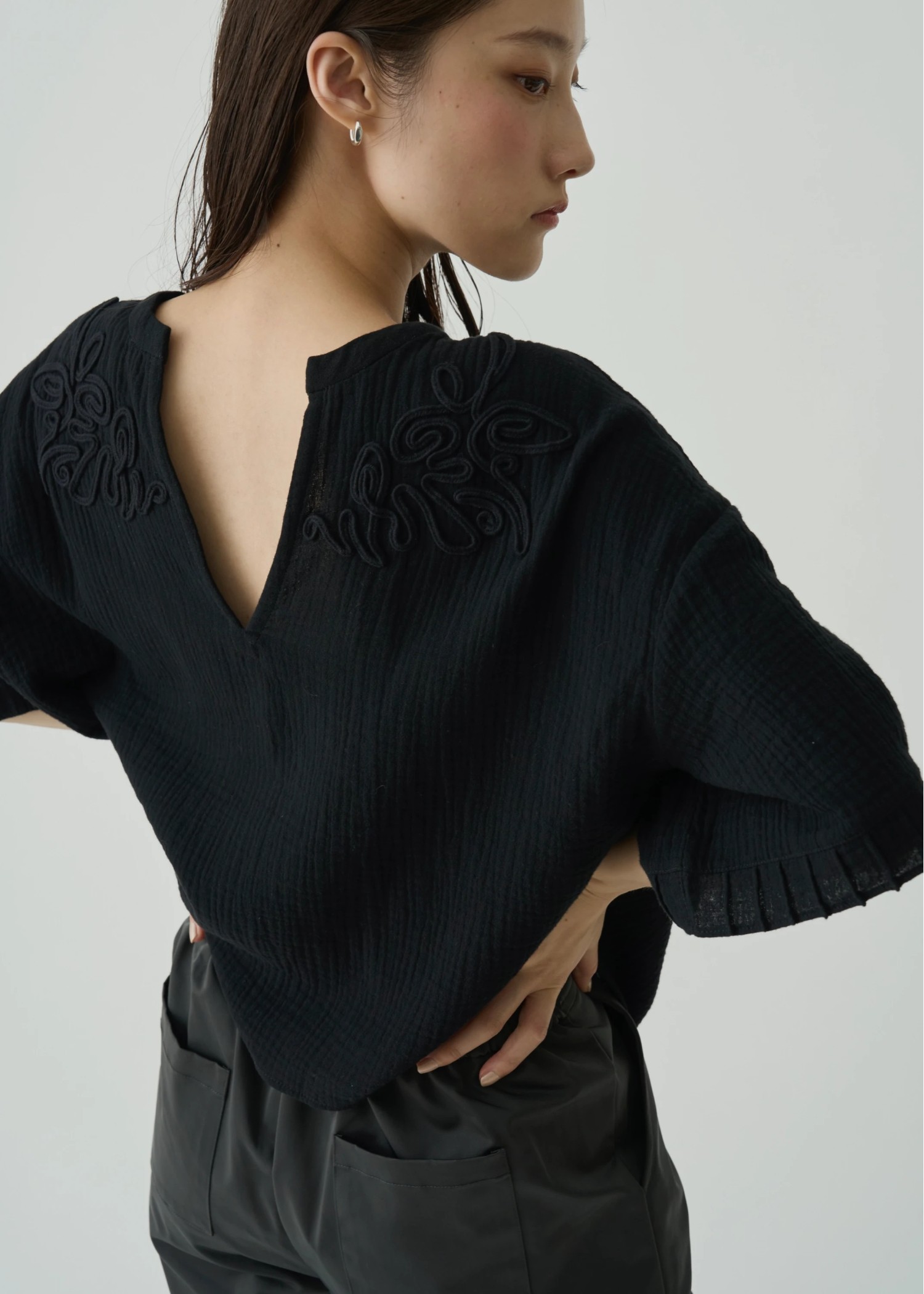 cord embroidery pleats sleeve double gaze tops
