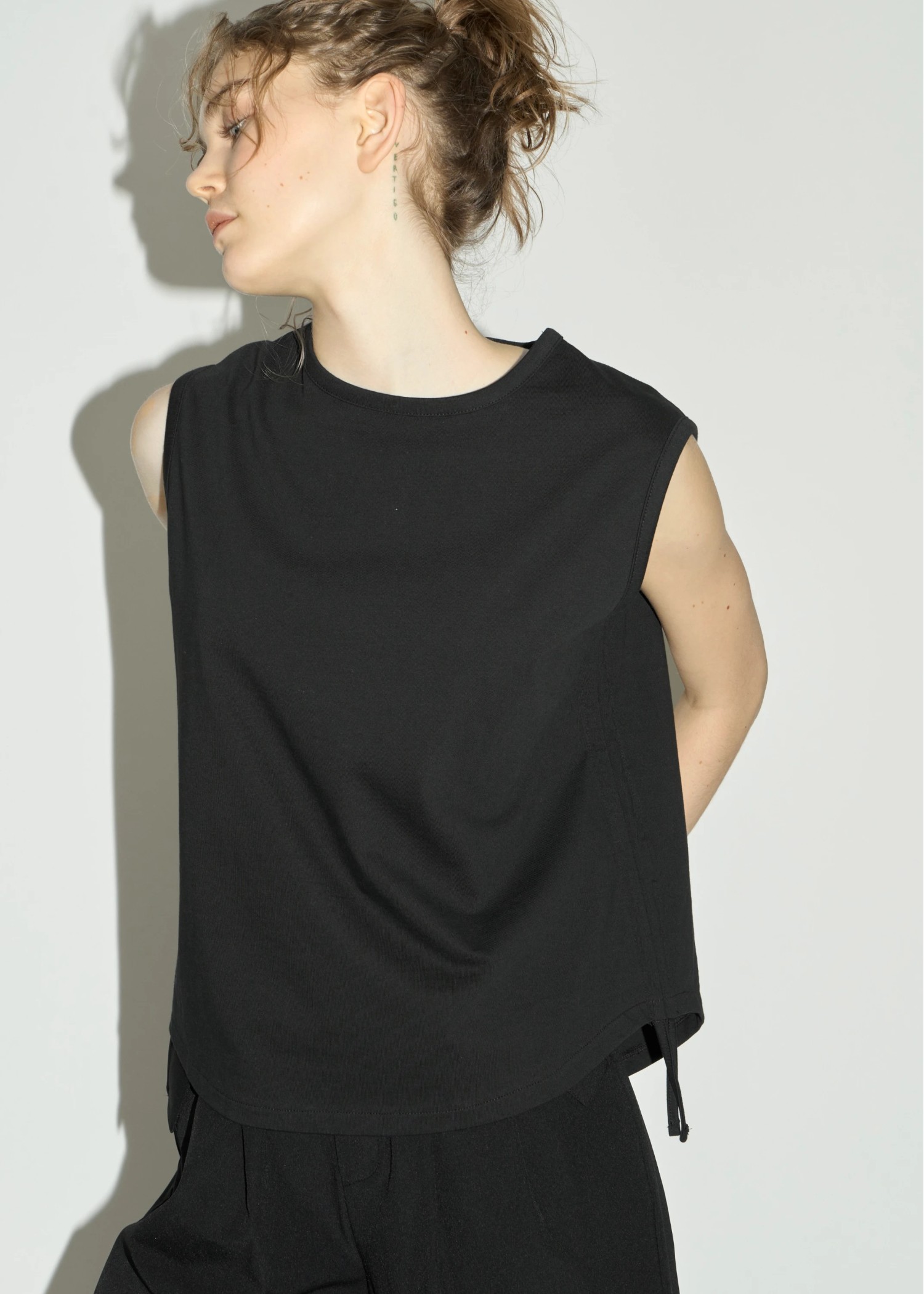 side drawstring irregular hem tank