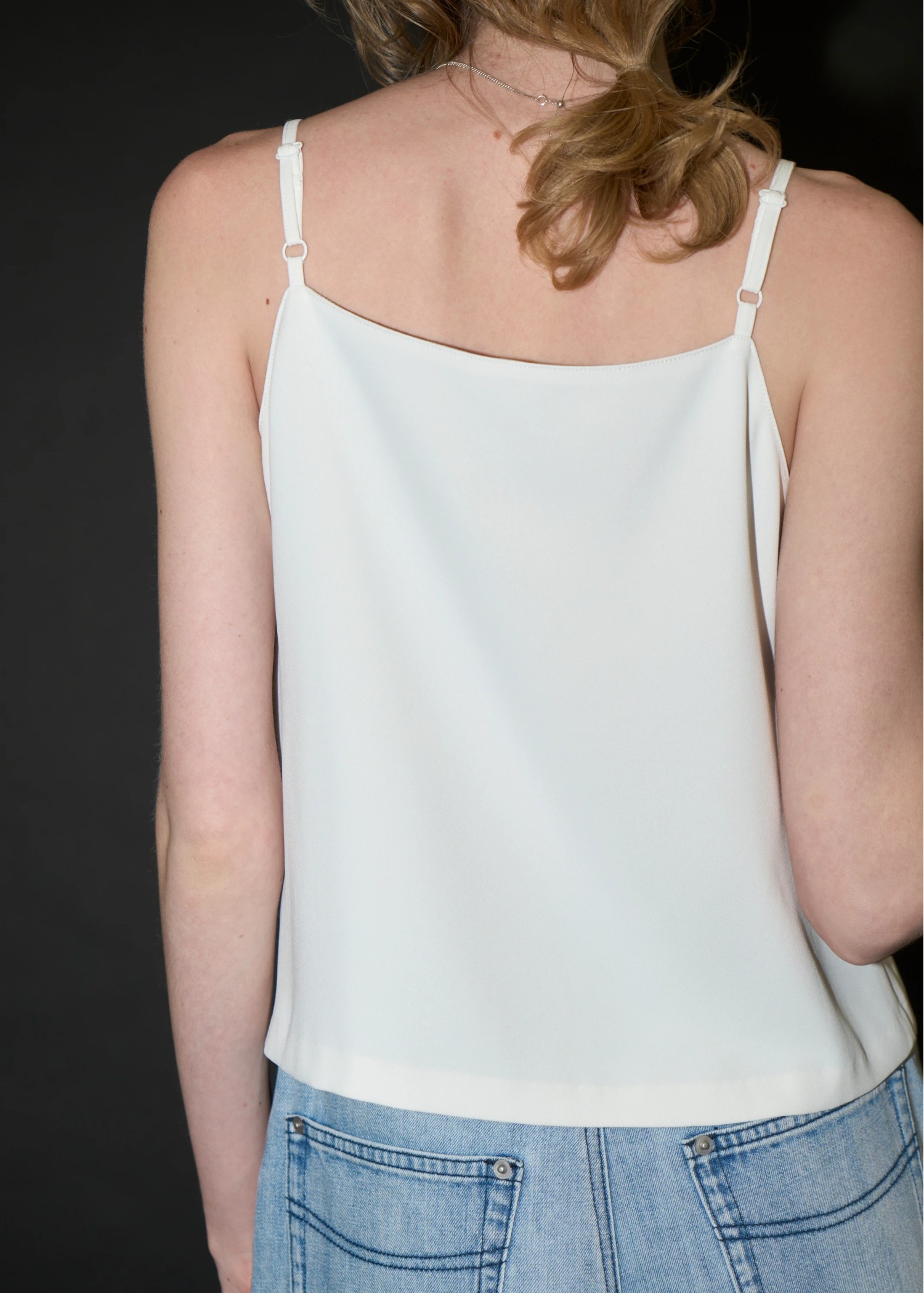 cup in square neckline cami