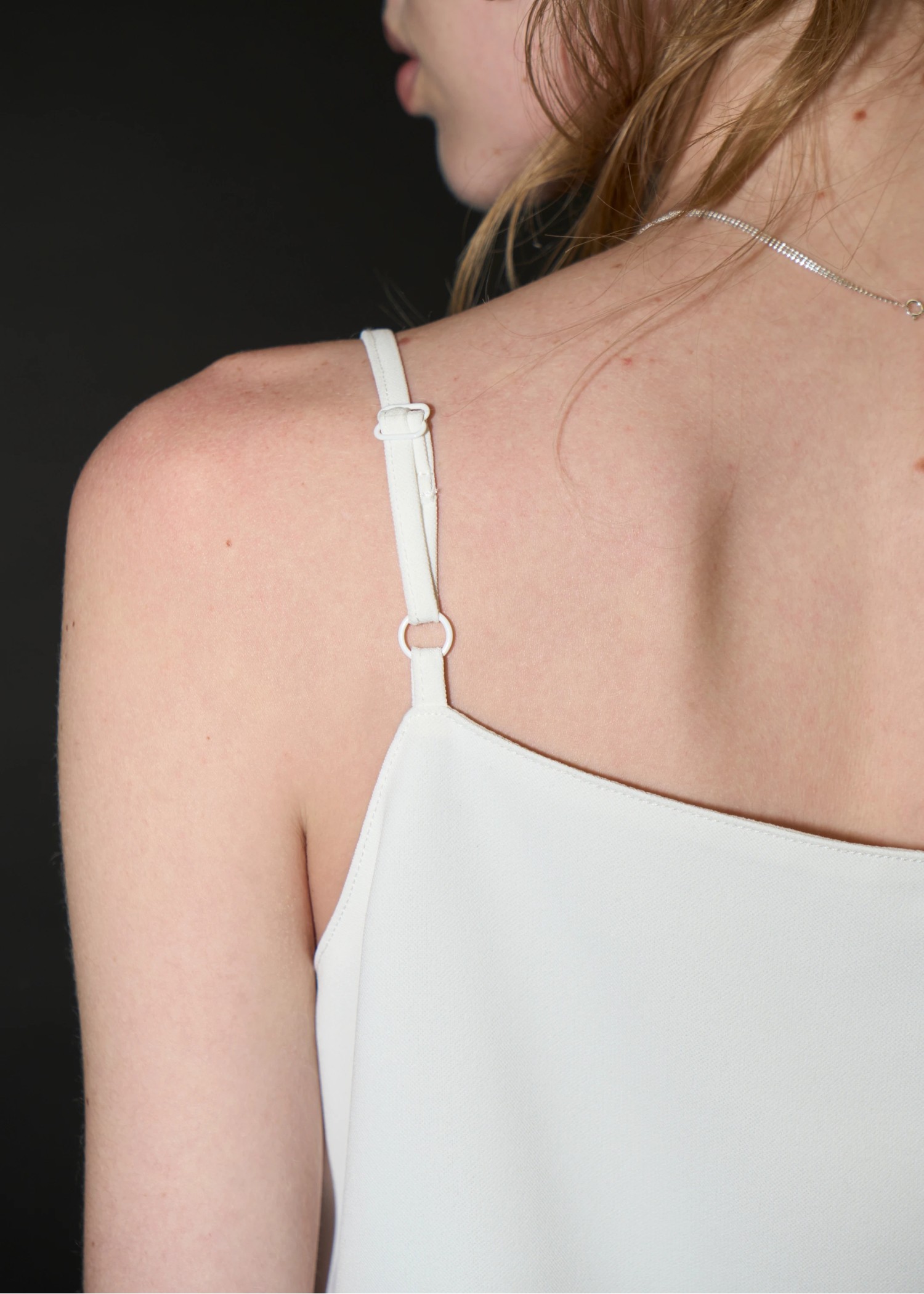 cup in square neckline cami