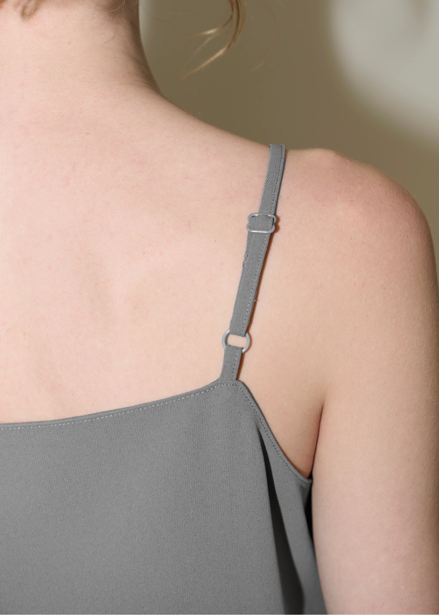 cup in square neckline cami