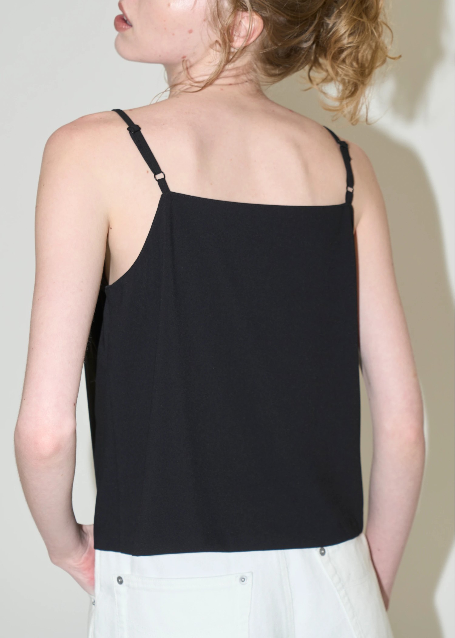 cup in square neckline cami