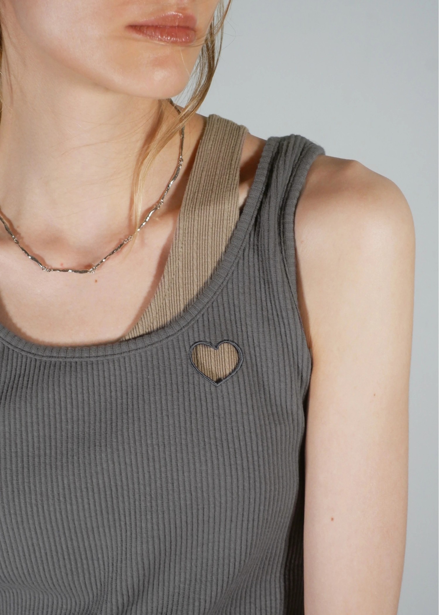 heart hollow out layered tank