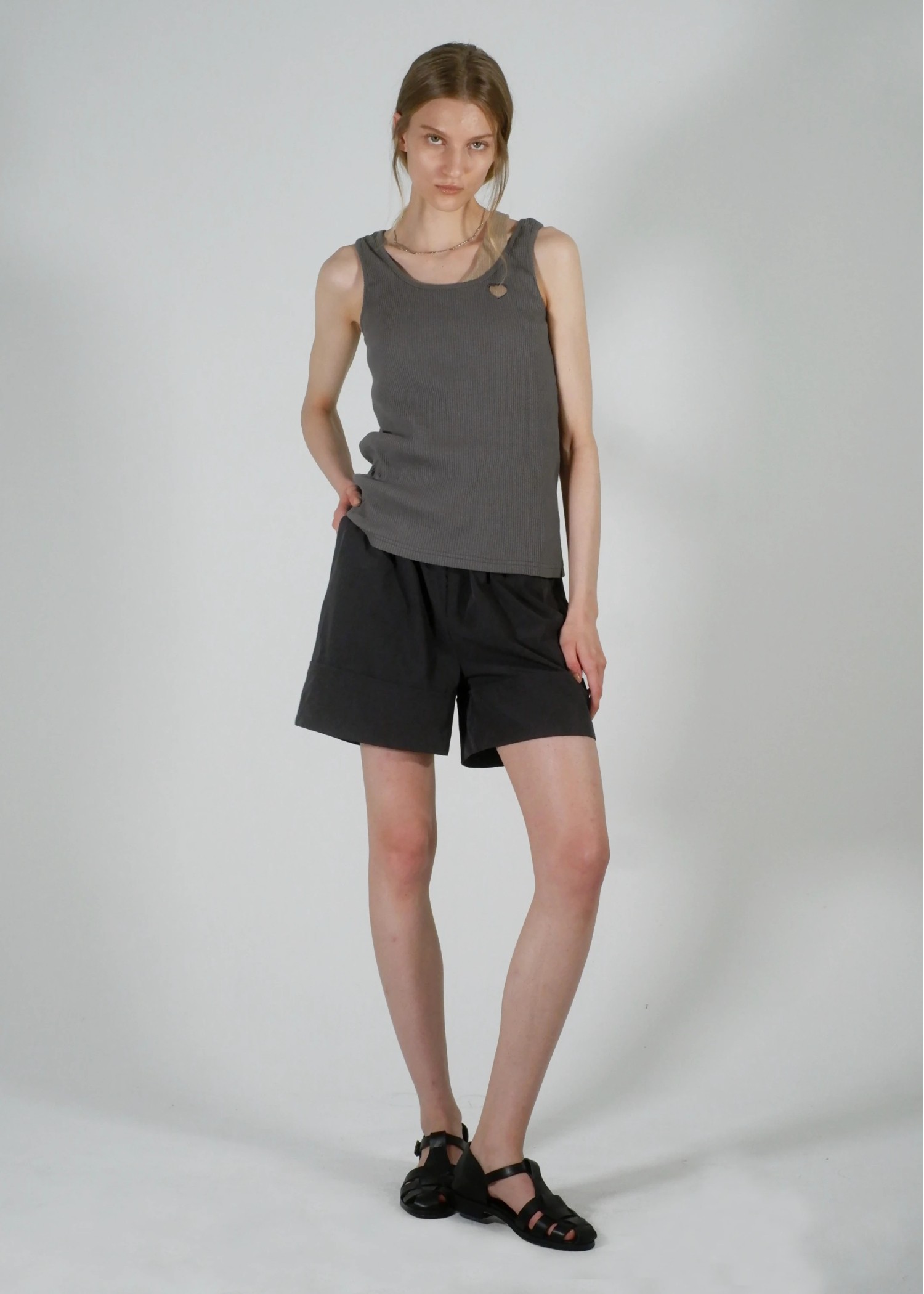 heart hollow out layered tank