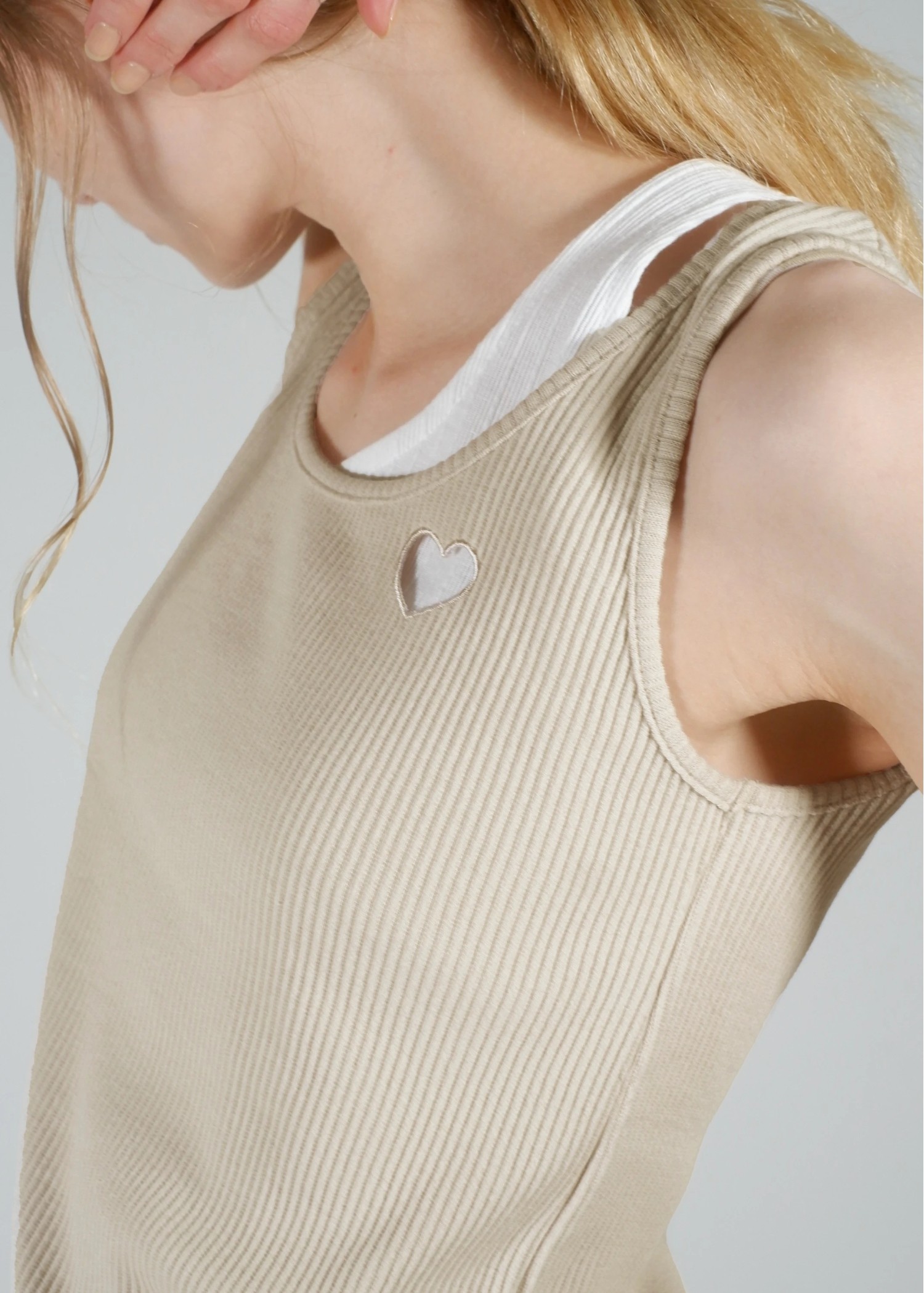 heart hollow out layered tank