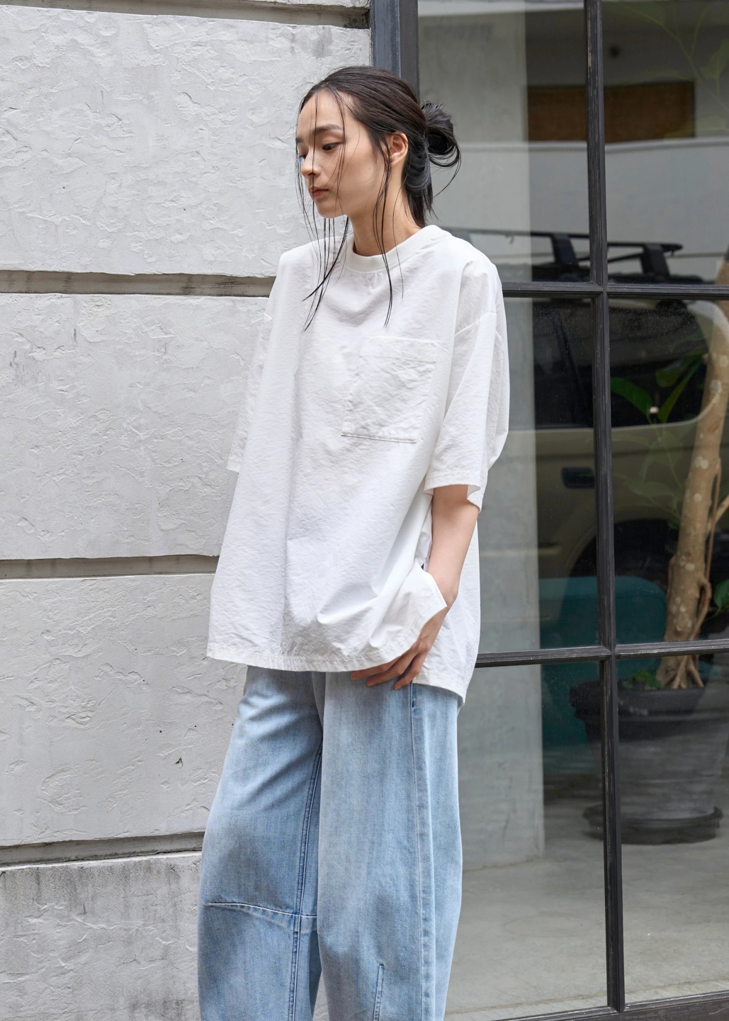 selectable size chest pocket woven T-shirt