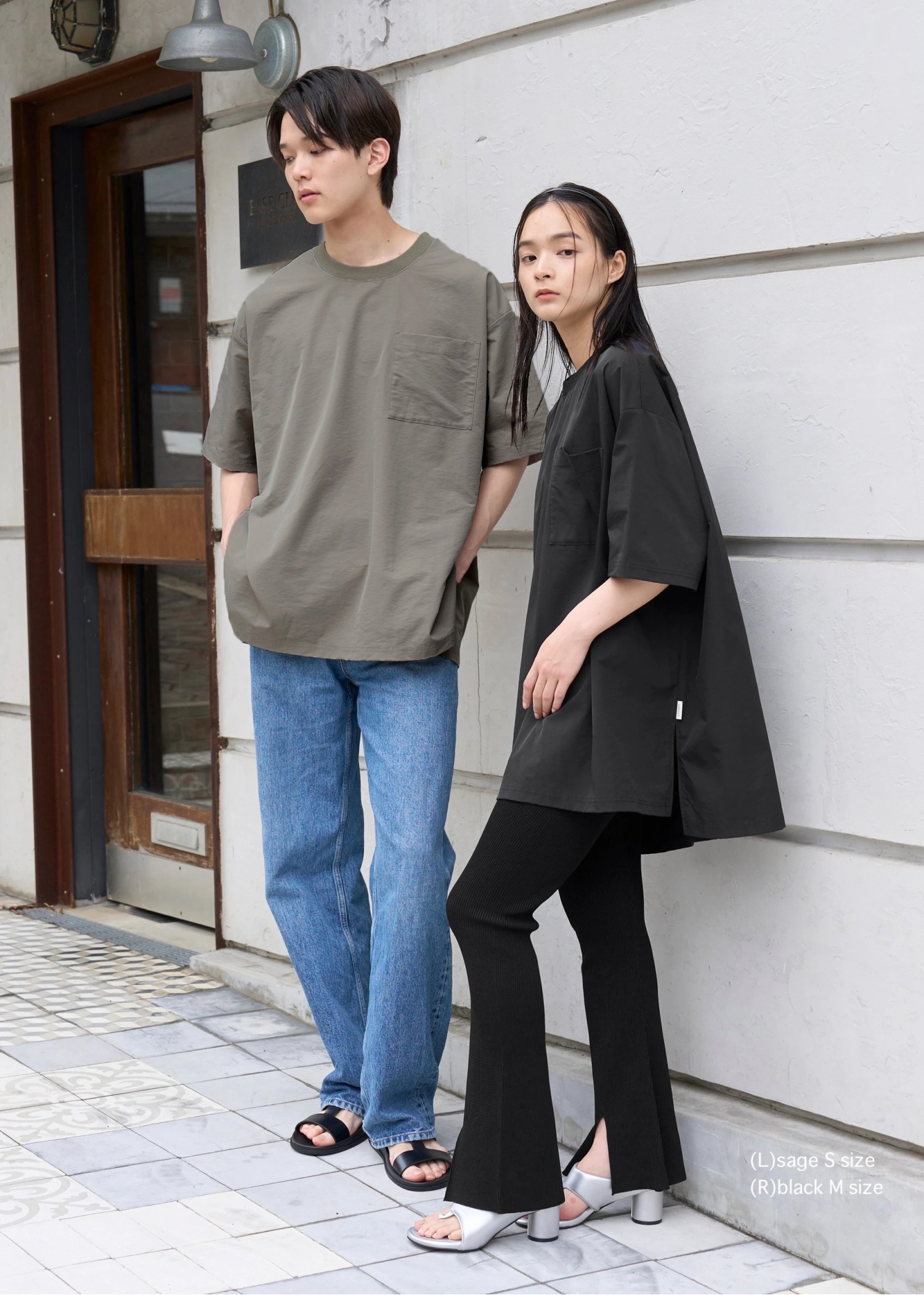 selectable size chest pocket woven T-shirt