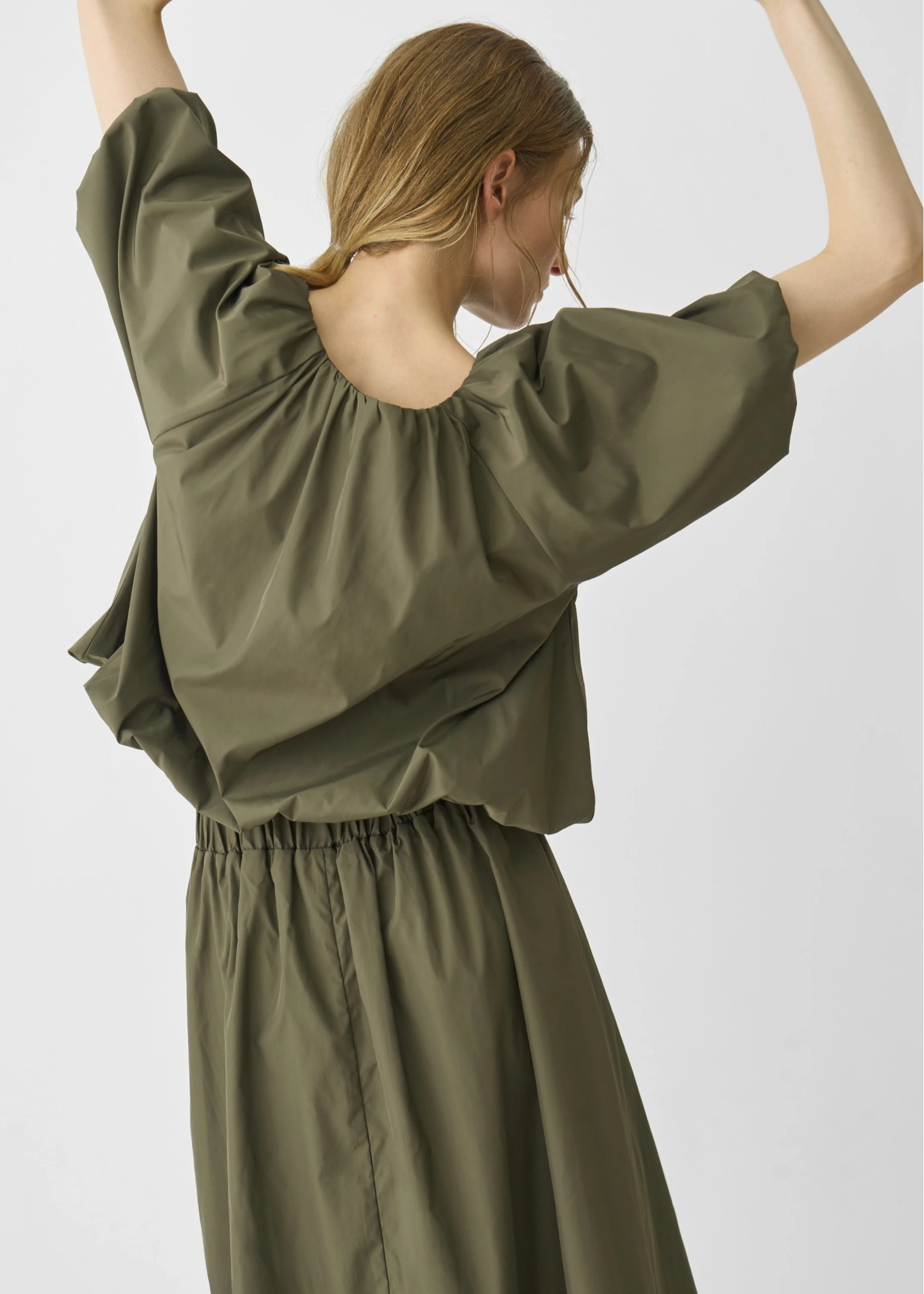 flightily balloon half sleeve tops