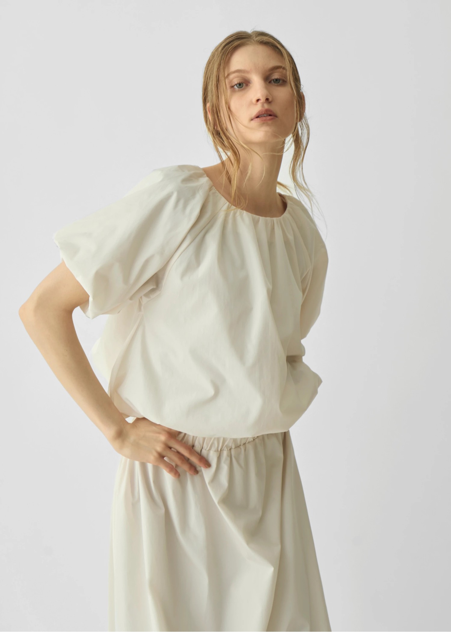 flightily balloon half sleeve tops