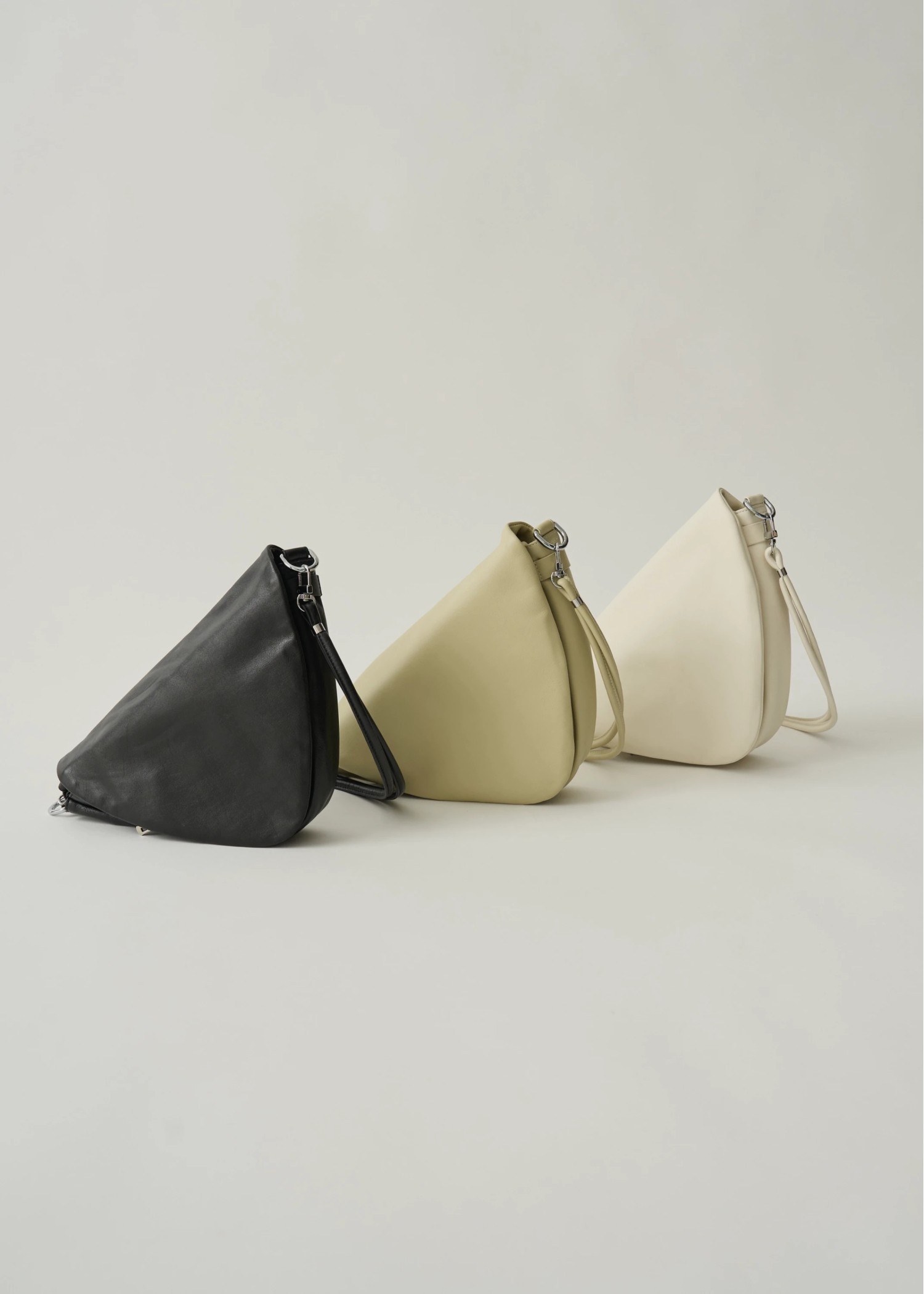 triangle real leather bag "SIERRA"