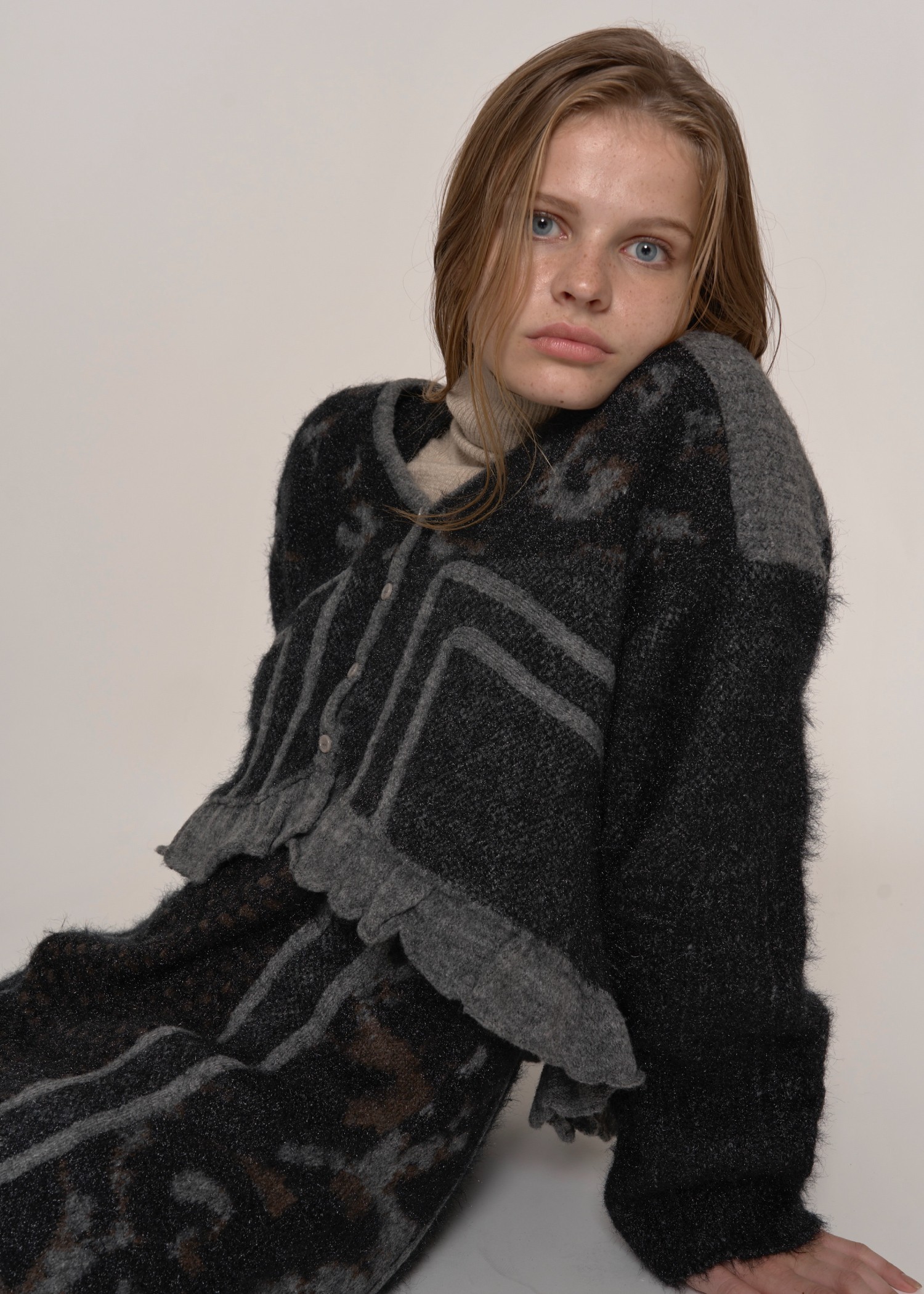 at random shaggy pattern knit CD