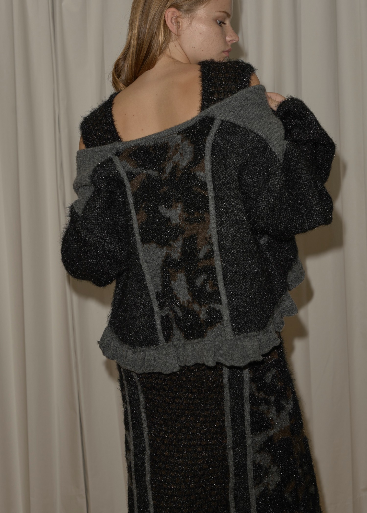 at random shaggy pattern knit CD