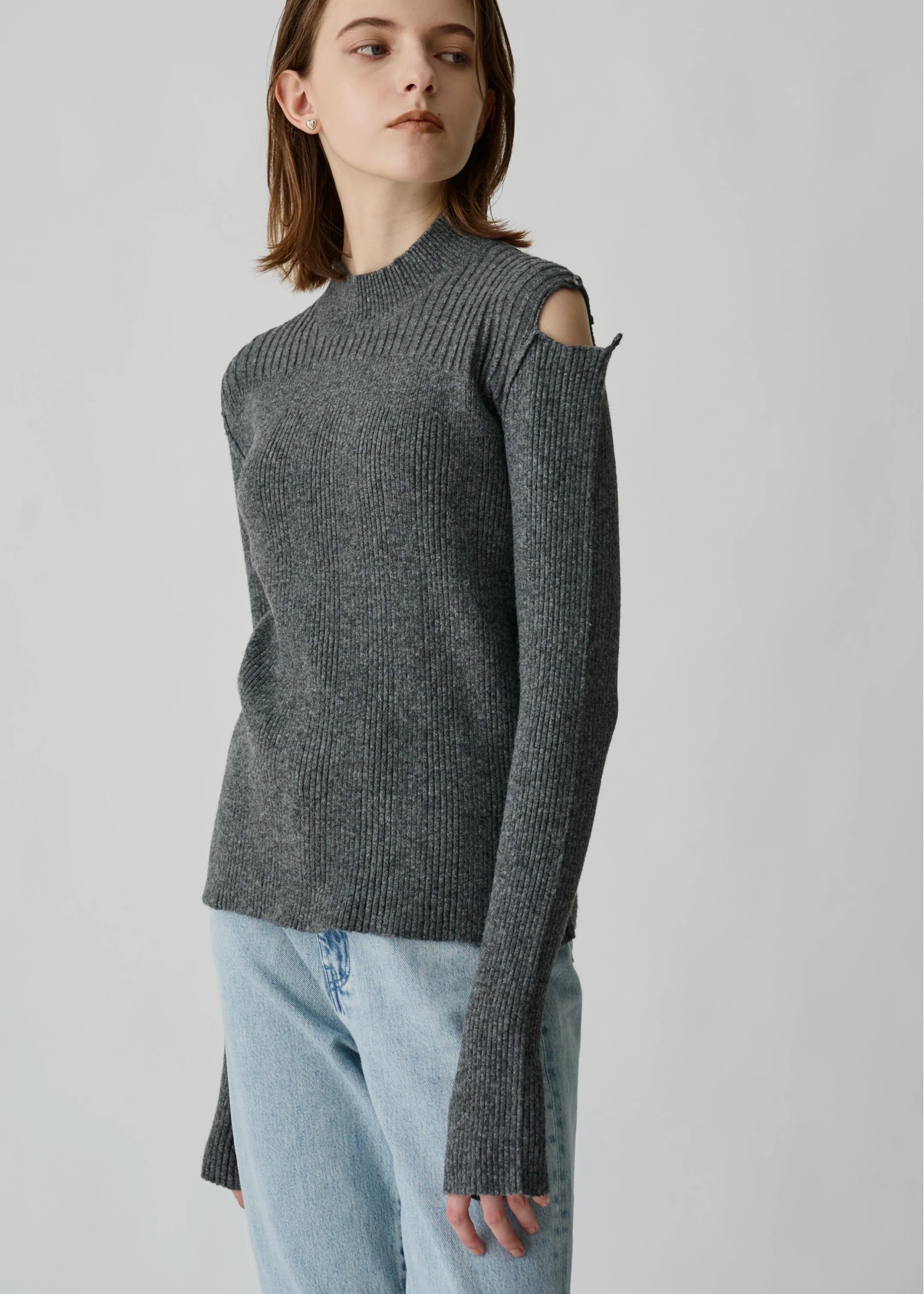 shoulder notch finger hole rib knit