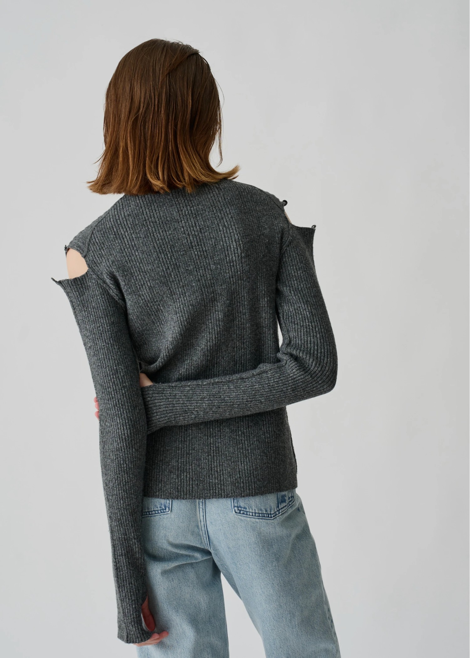 shoulder notch finger hole rib knit