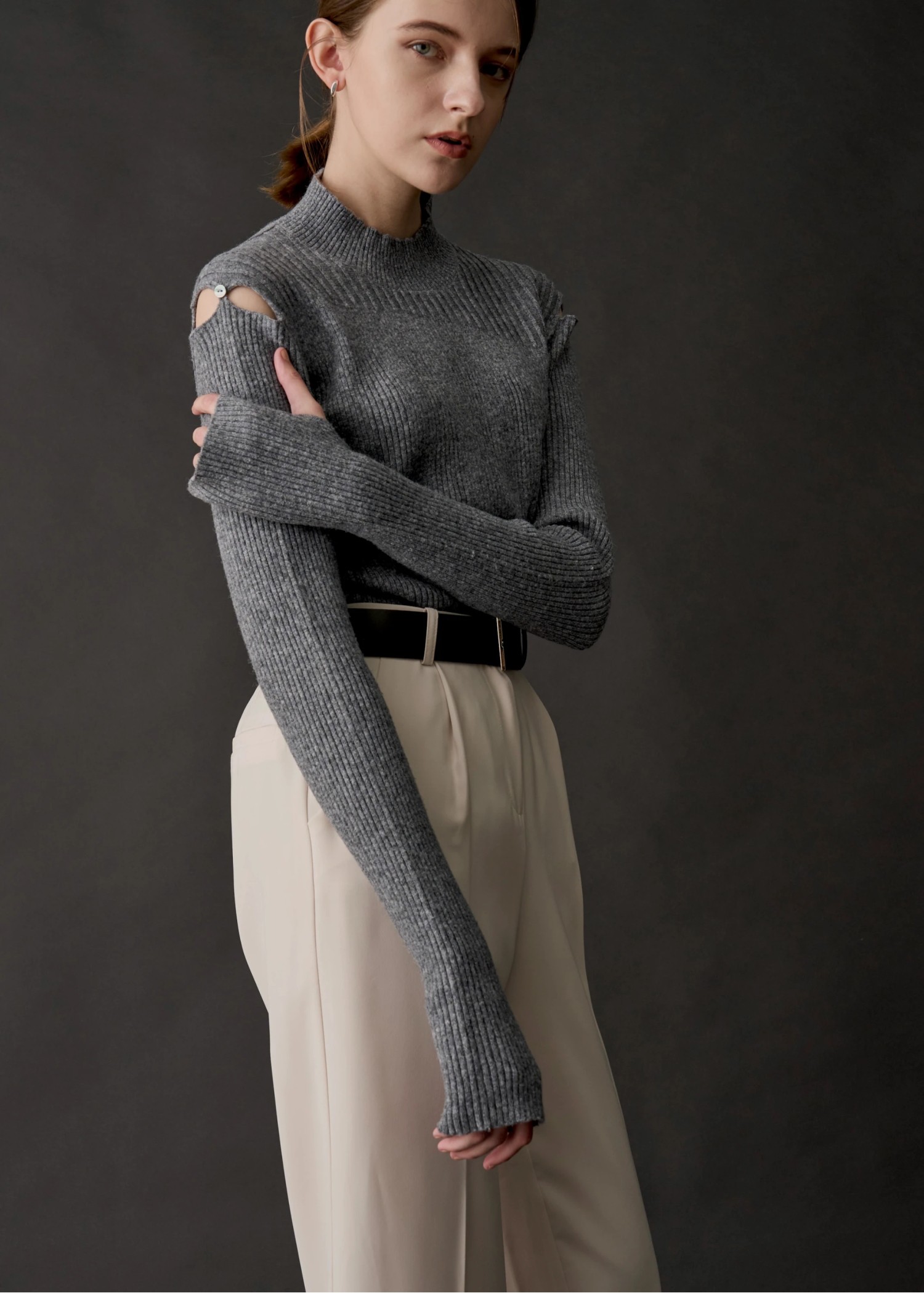 shoulder notch finger hole rib knit