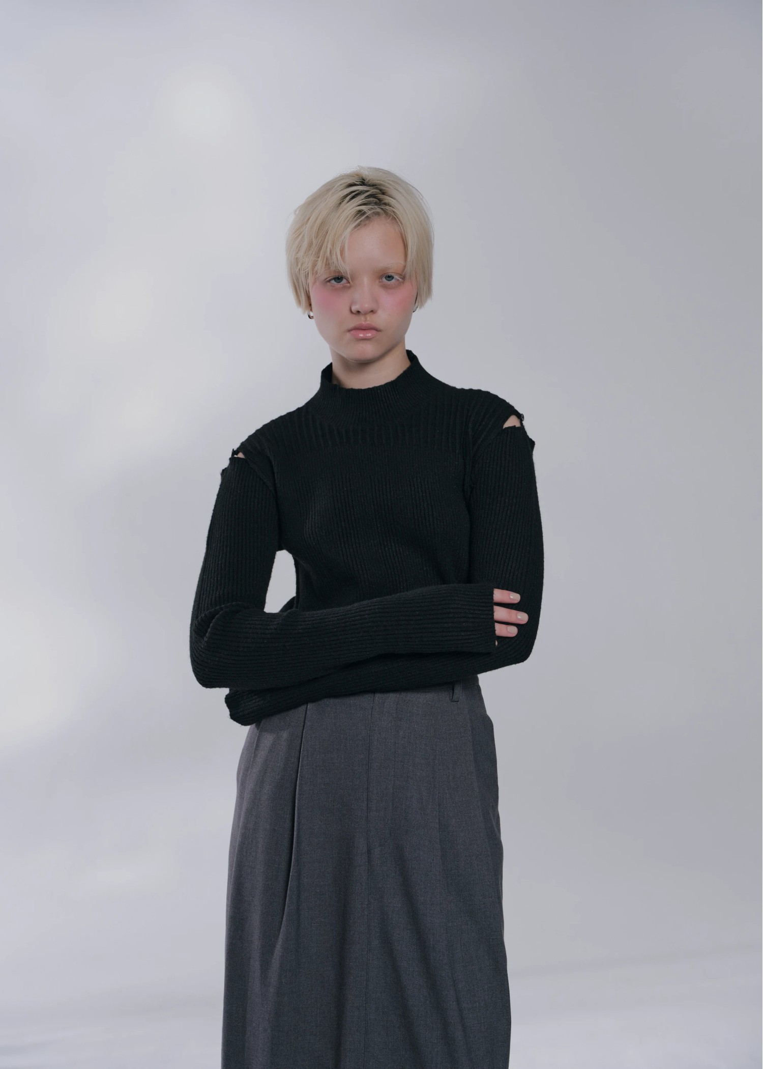 shoulder notch finger hole rib knit