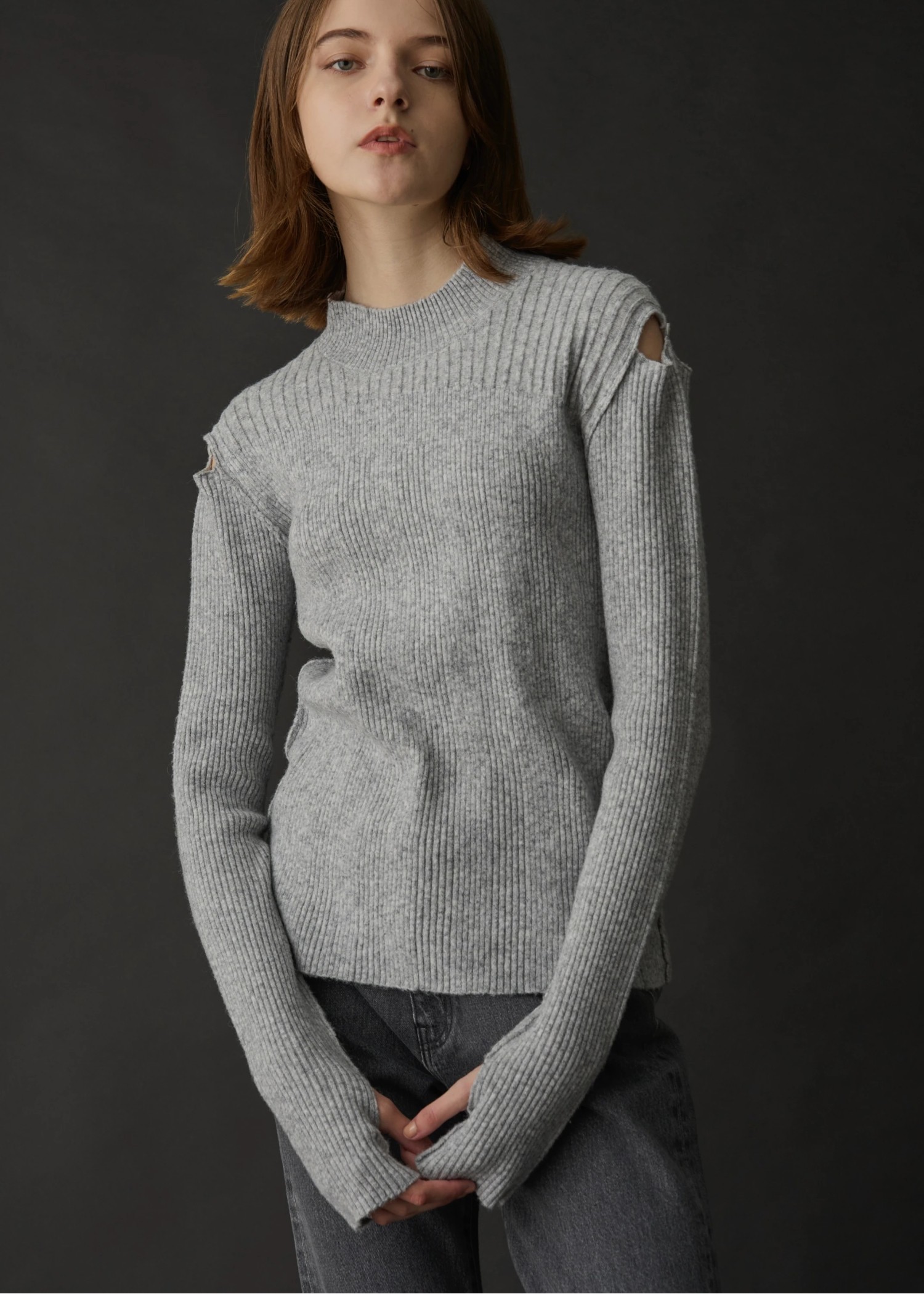 shoulder notch finger hole rib knit