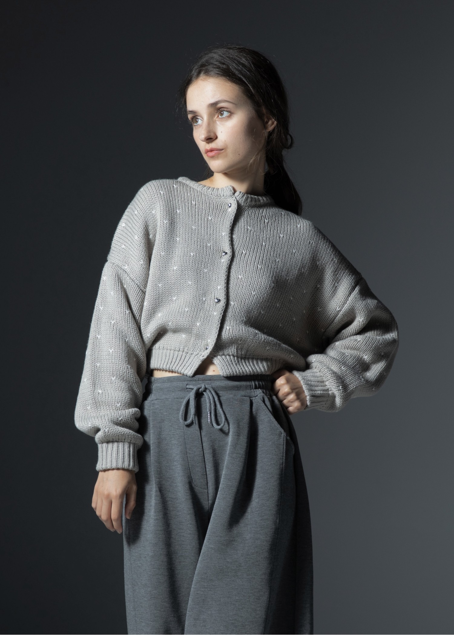 heart dot jacquard reversible cropped knit cardigan