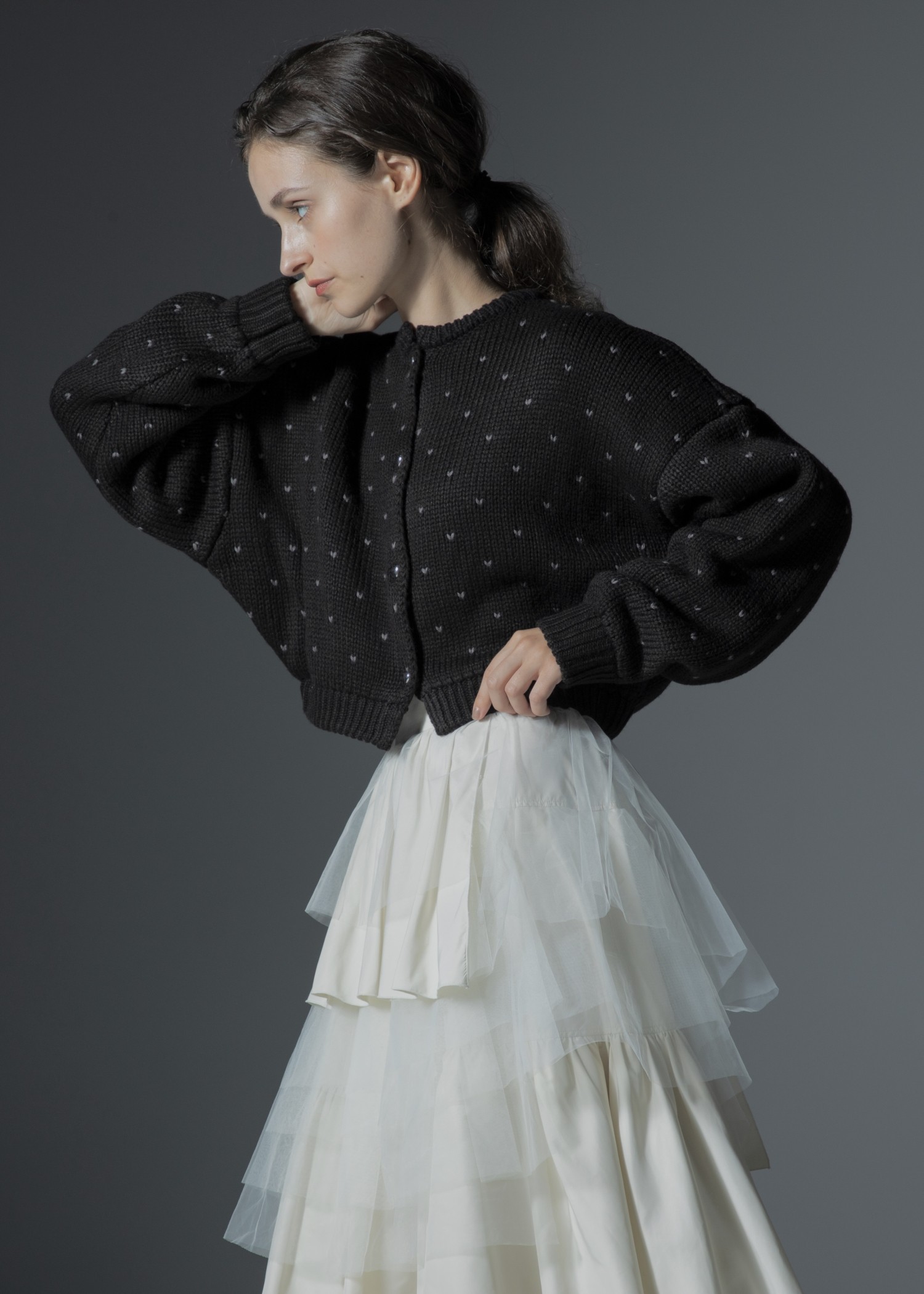 heart dot jacquard reversible cropped knit cardigan