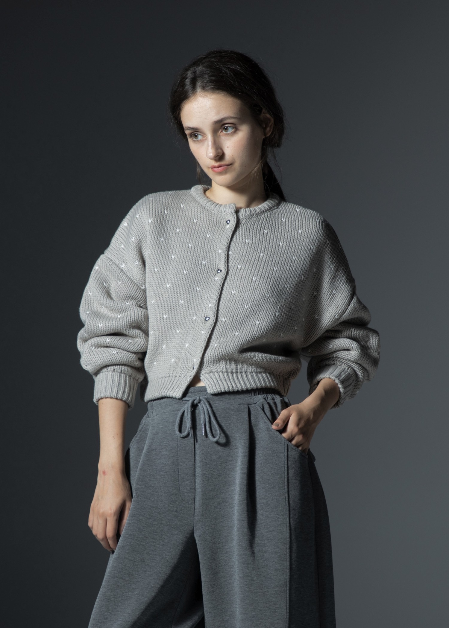 heart dot jacquard reversible cropped knit cardigan