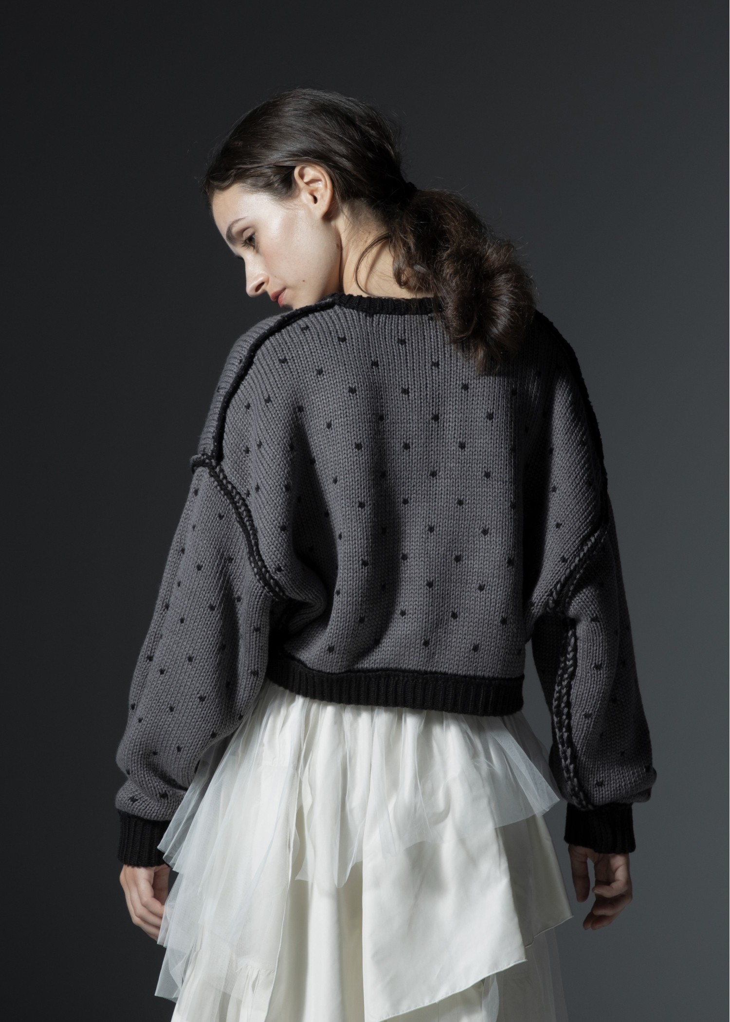 heart dot jacquard reversible cropped knit cardigan