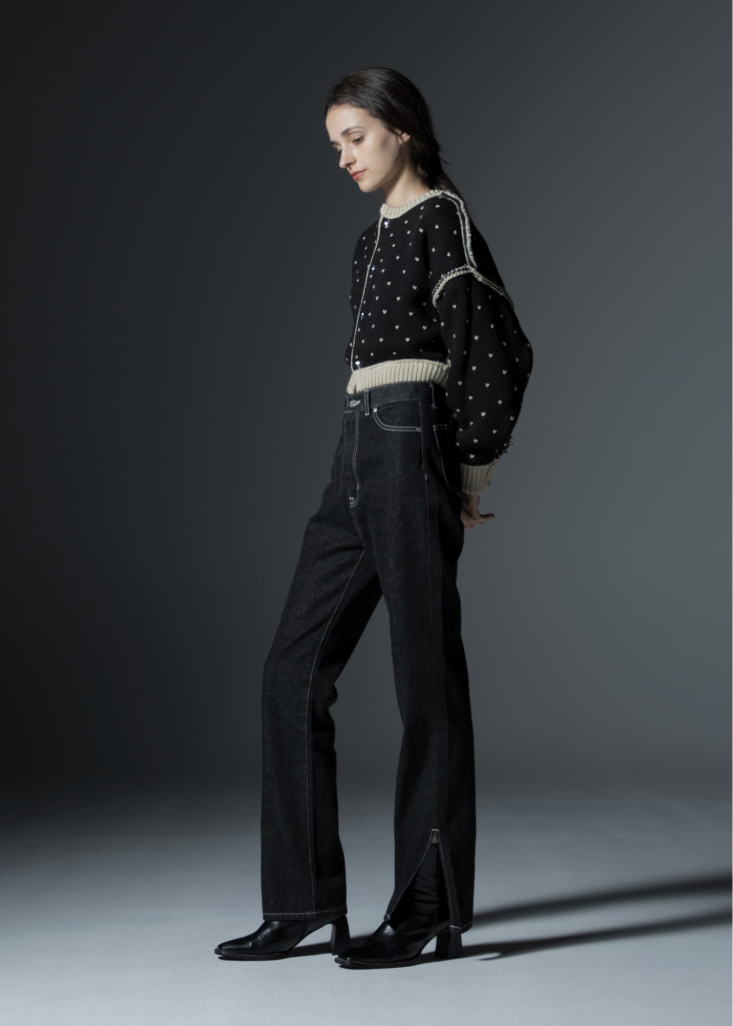 heart dot jacquard reversible cropped knit cardigan