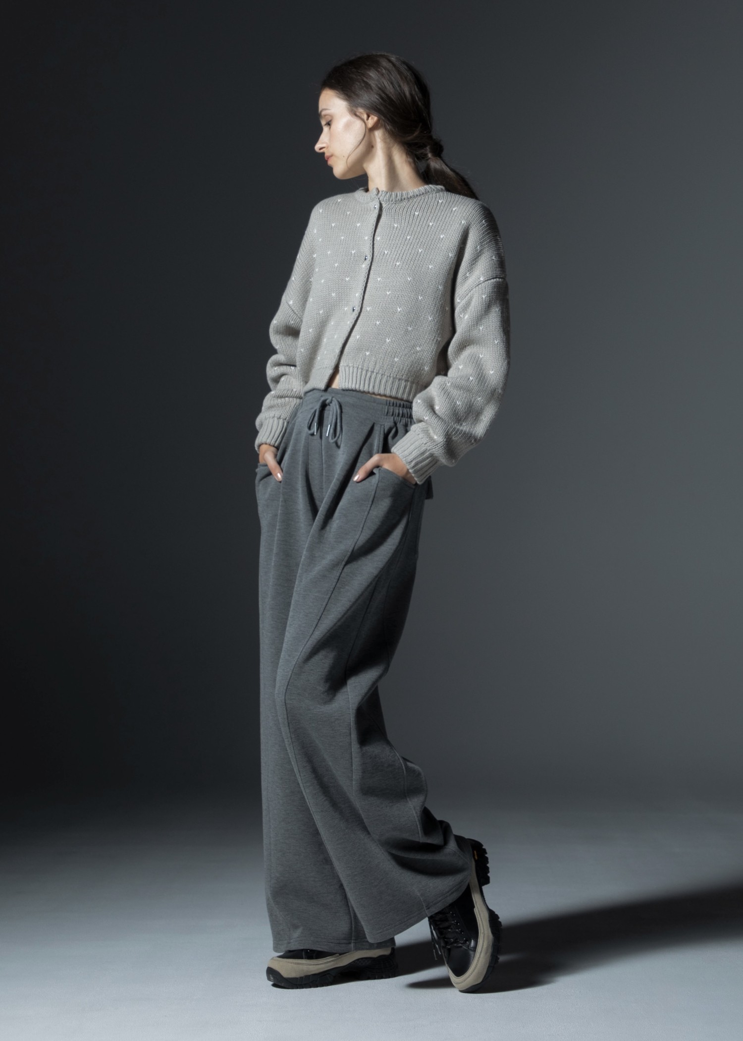 heart dot jacquard reversible cropped knit cardigan