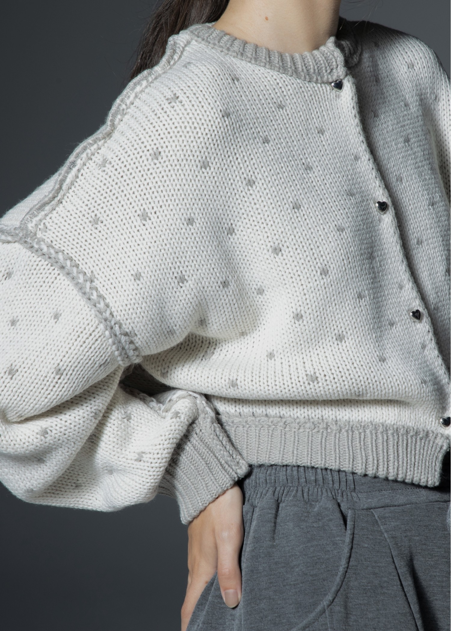 heart dot jacquard reversible cropped knit cardigan