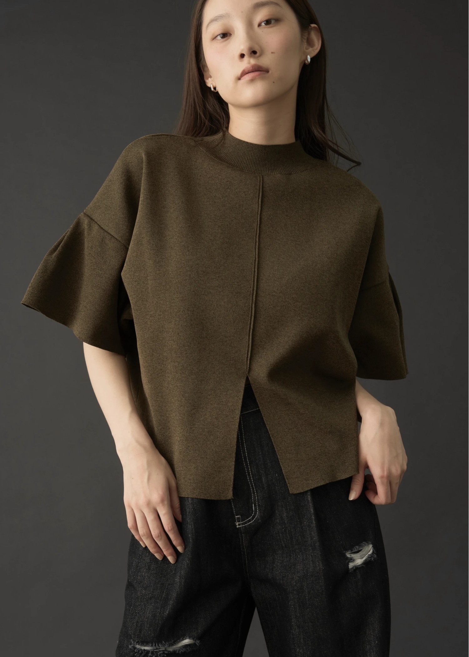 mockneck half sleeve tuck knit