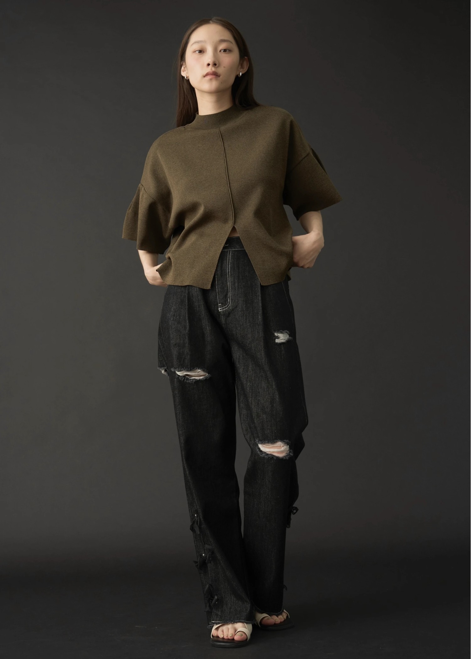 mockneck half sleeve tuck knit